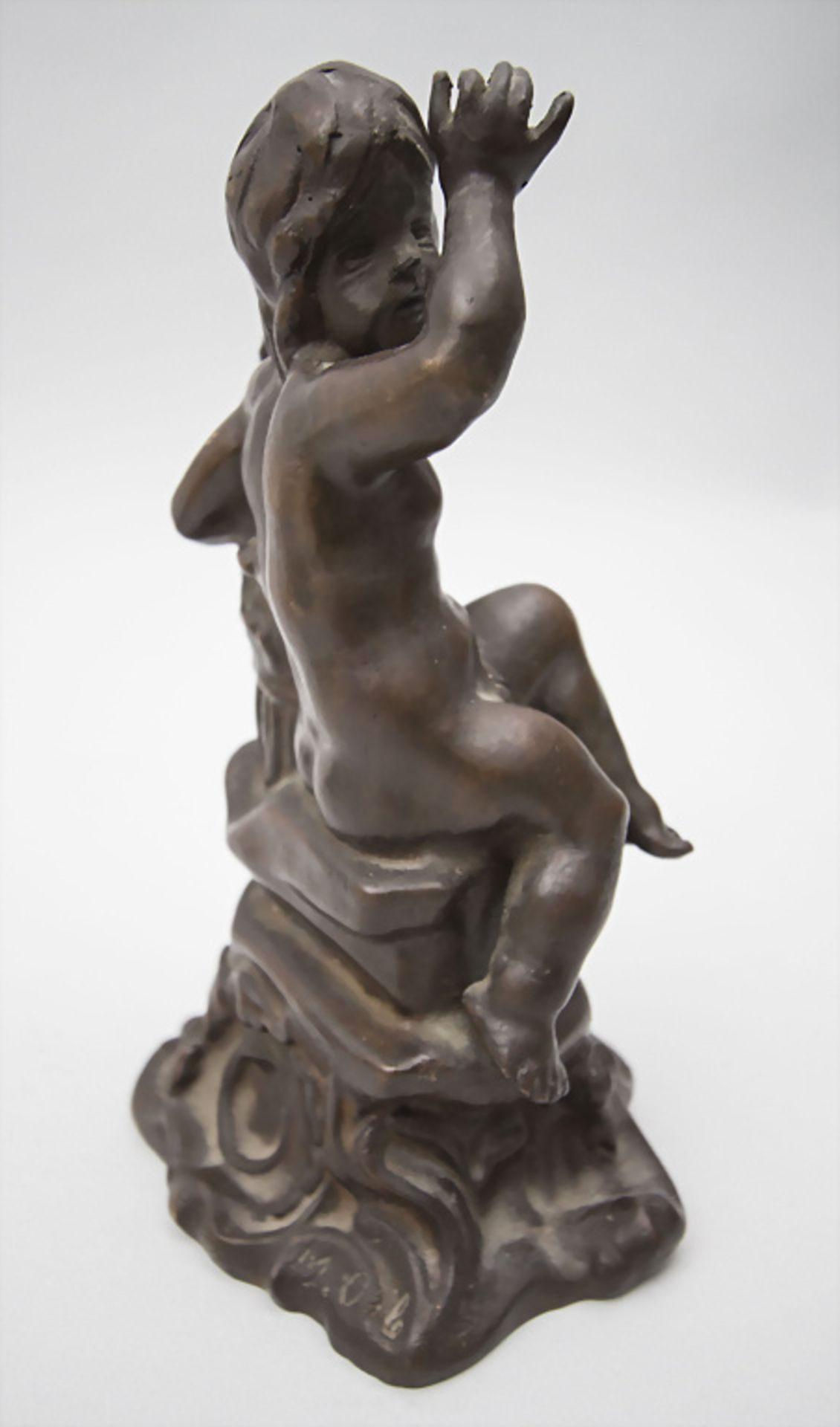 Bronzefigur 'Rokoko-Putto' / A bronze figure of a Rococo putto, 19./20. Jh. - Image 5 of 7
