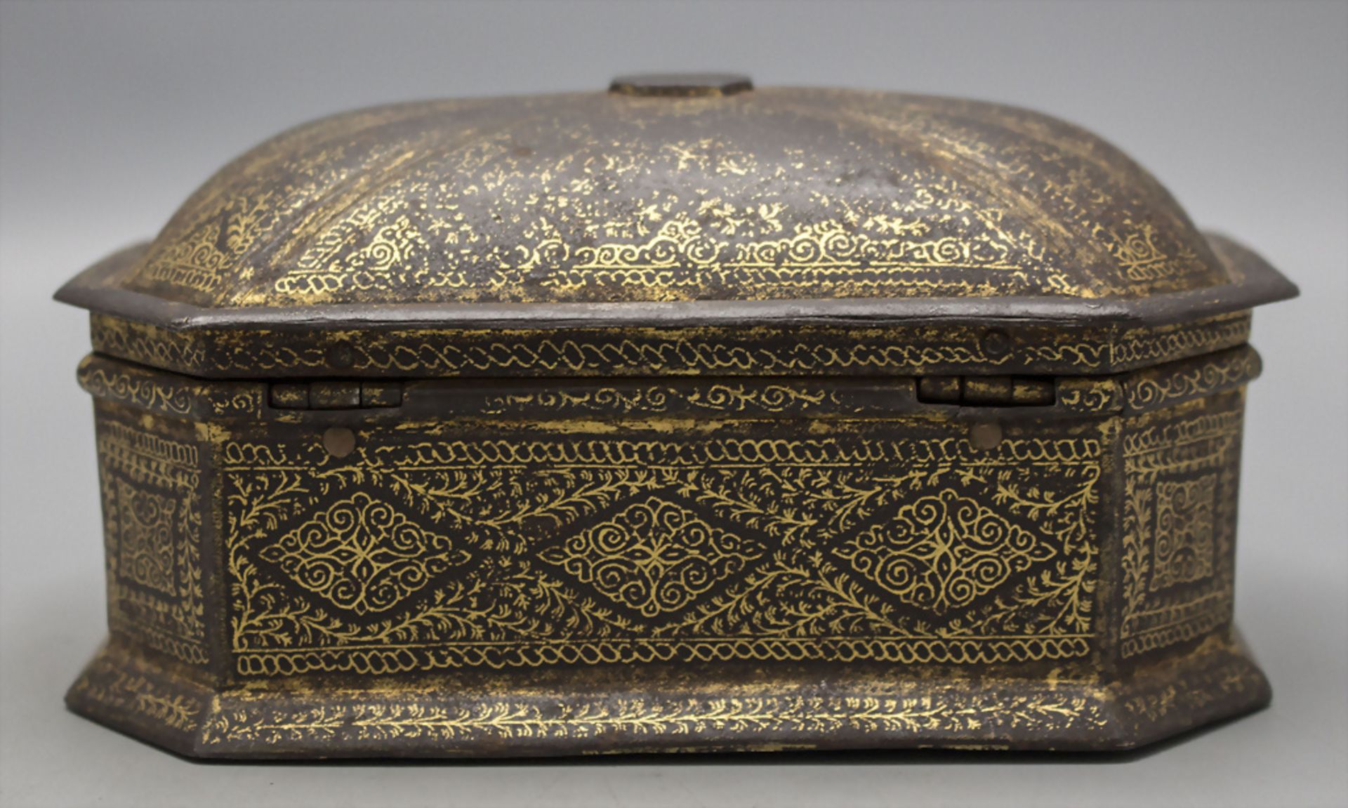 Orientalische Schatulle / An Oriental box, 18./19. Jh. - Bild 3 aus 6