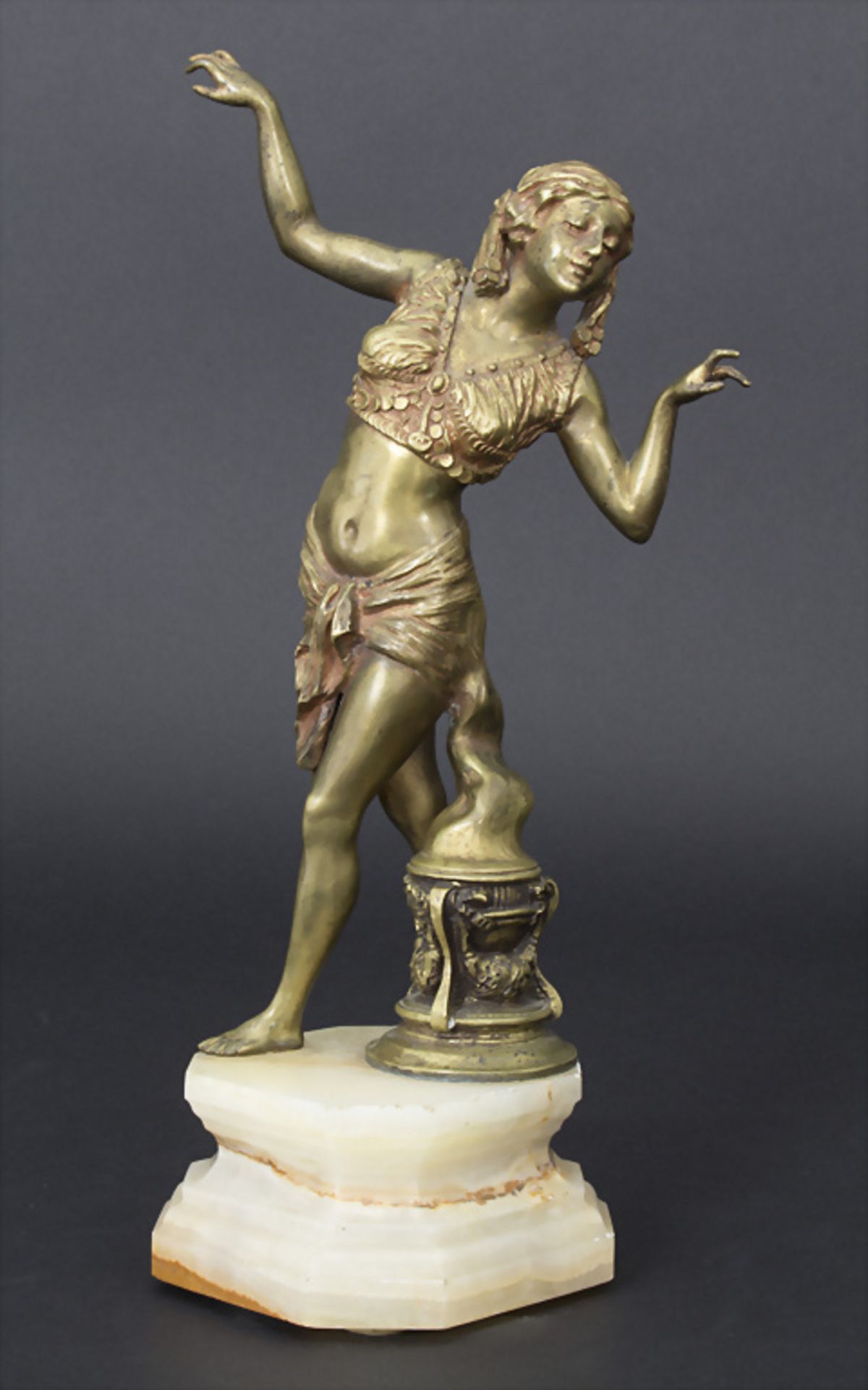 Jugendstil Bronze 'Orientalische Tänzerin' / An Art Nouveau bronze 'Oriental dancer', ...