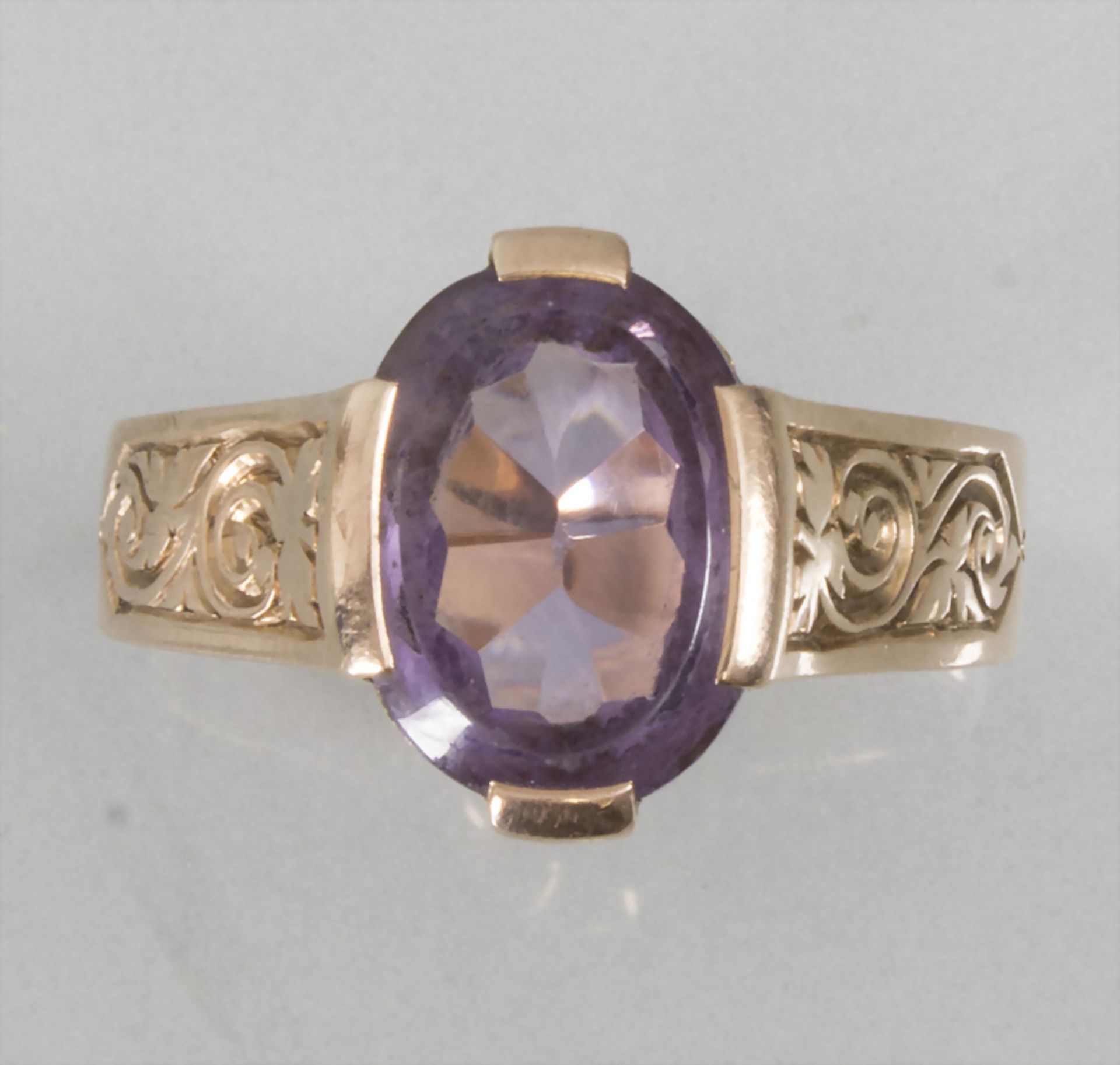 Damenring mit Amethyst / A ladies 14k gold ring with amethyst