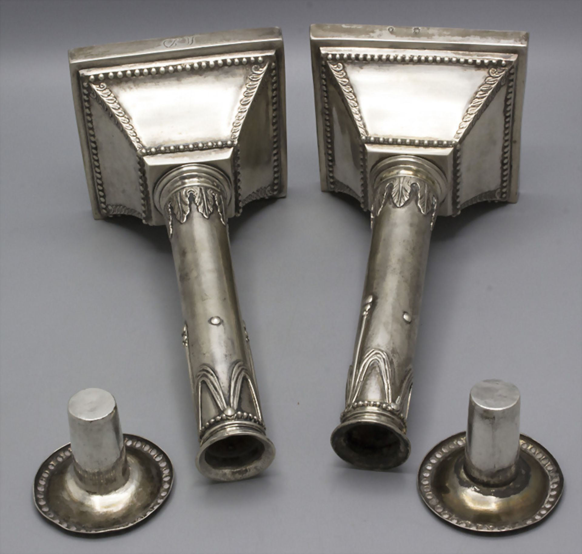 Paar Louis XVI Kerzenleuchter / A pair of Louis XVI silver candlesticks / Paire de Louis XVI. ... - Image 3 of 6