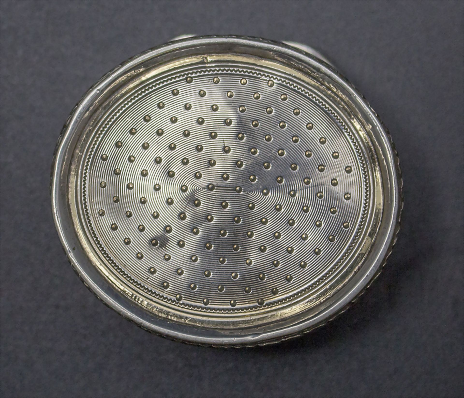 Silberdose, Tabatière / Boite en argent massif / A silver box, Frankreich, 18./19. Jh. - Image 4 of 5