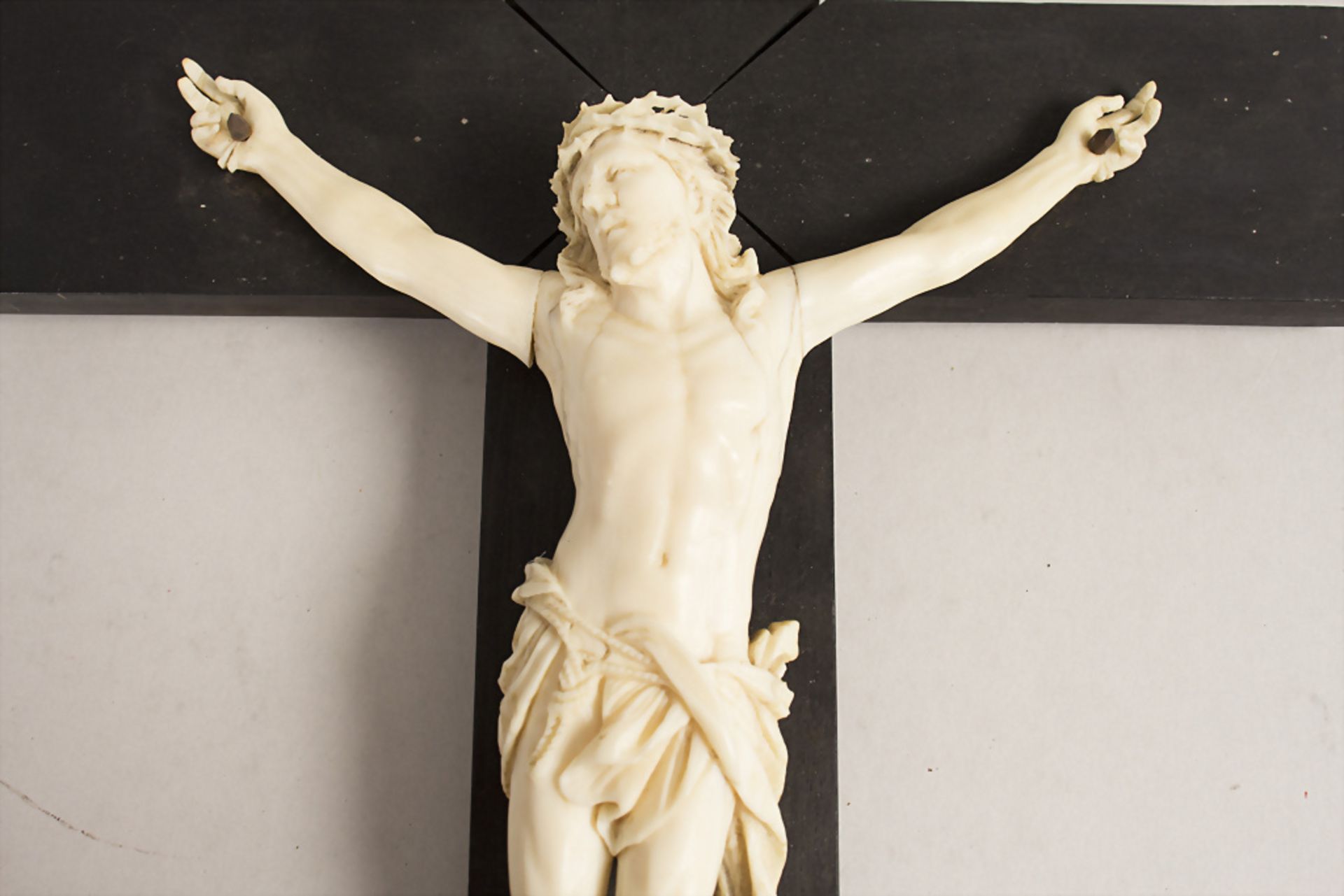 Désiré MANCEAU (1838-1917), Kruxifix / A crucifix - Image 3 of 4