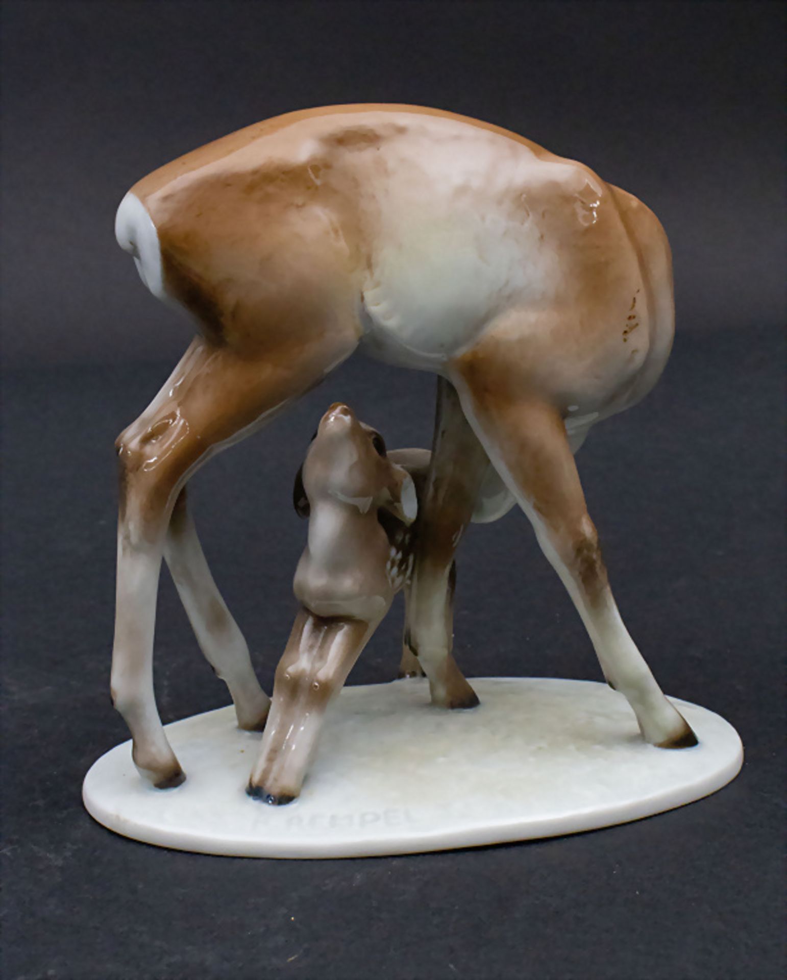 Reh mit Rehkitz / A deer with a fawn, Rudolf Rempel, Rosenthal, Selb, um 1937 - Bild 3 aus 7