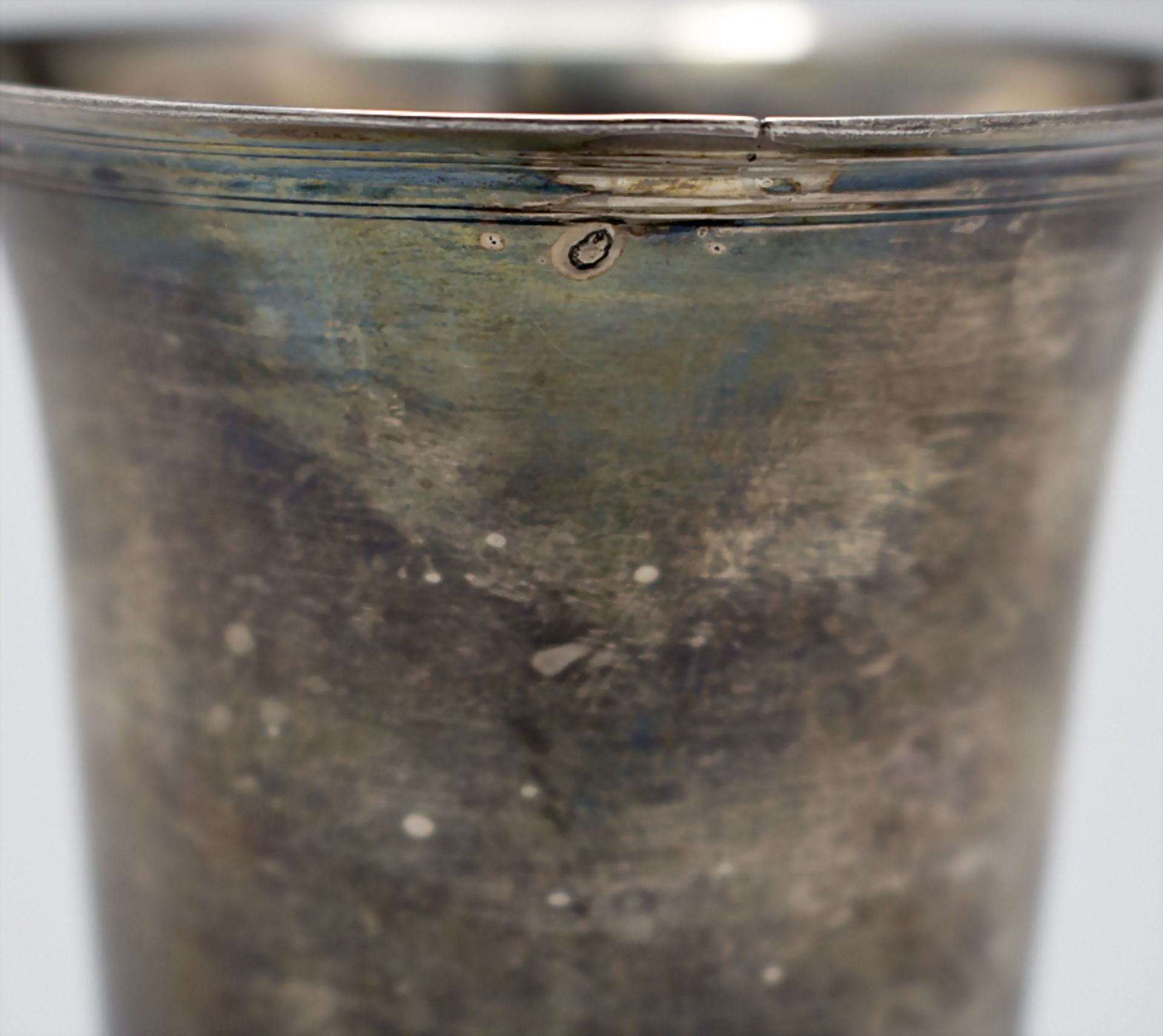 Glockenbecher / A bell shaped beaker, Paris, um 1783 - Bild 3 aus 4