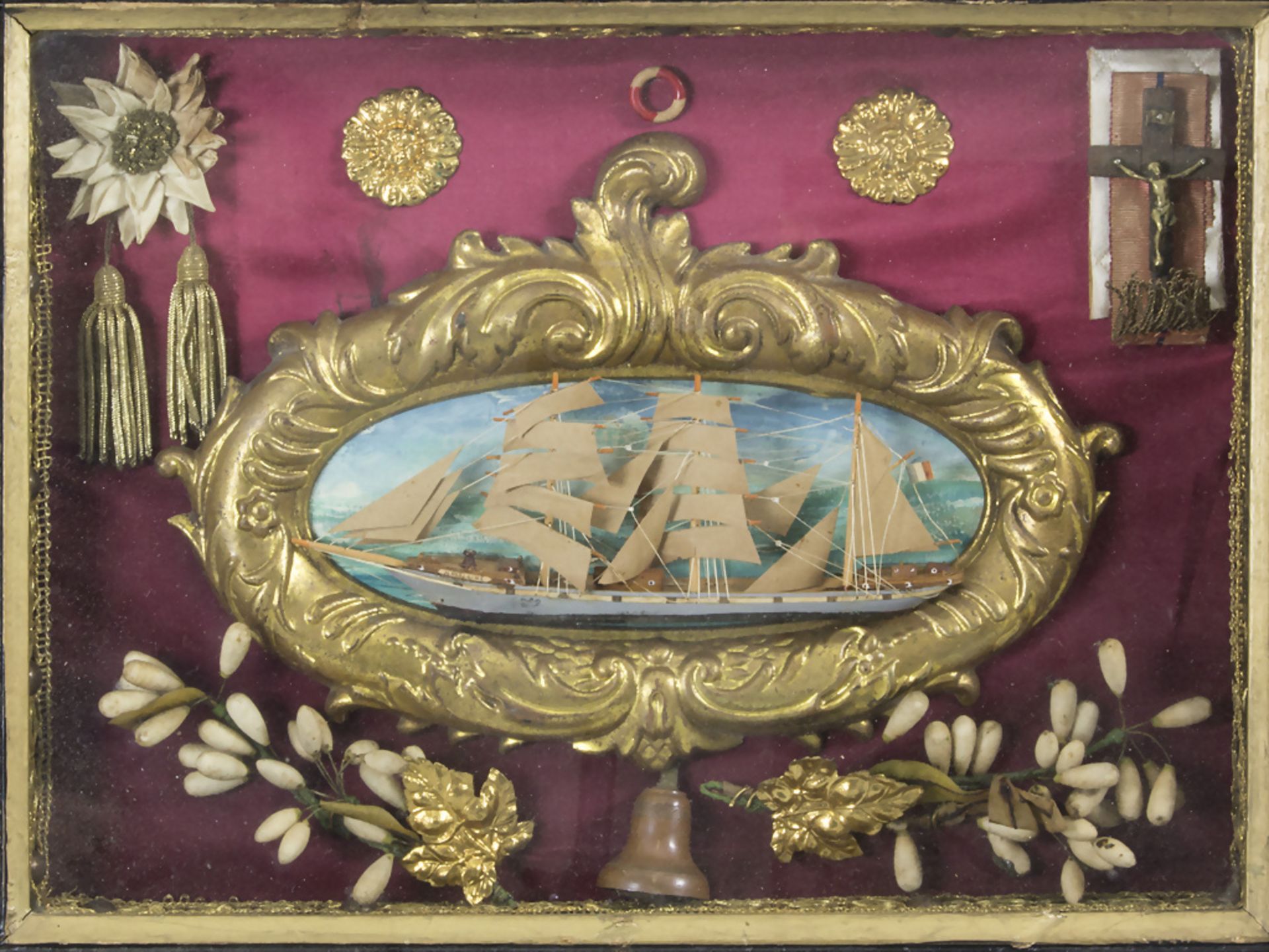 Maritimer Hausaltar mit Dreimastselger / A maritime house altar with a three-masted sailor, 19. Jh. - Bild 2 aus 4