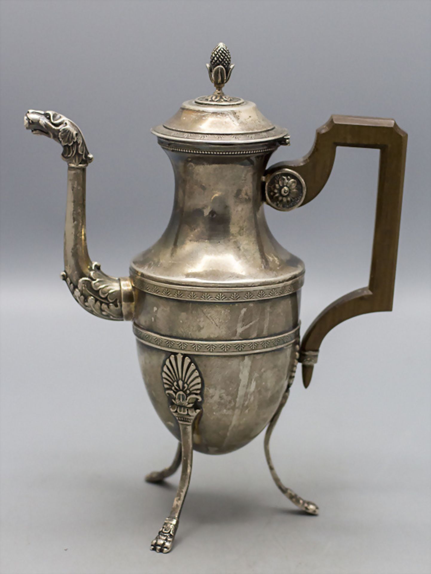 Heißwasser-Kanne / A silver verseuse, Paris, um 1880