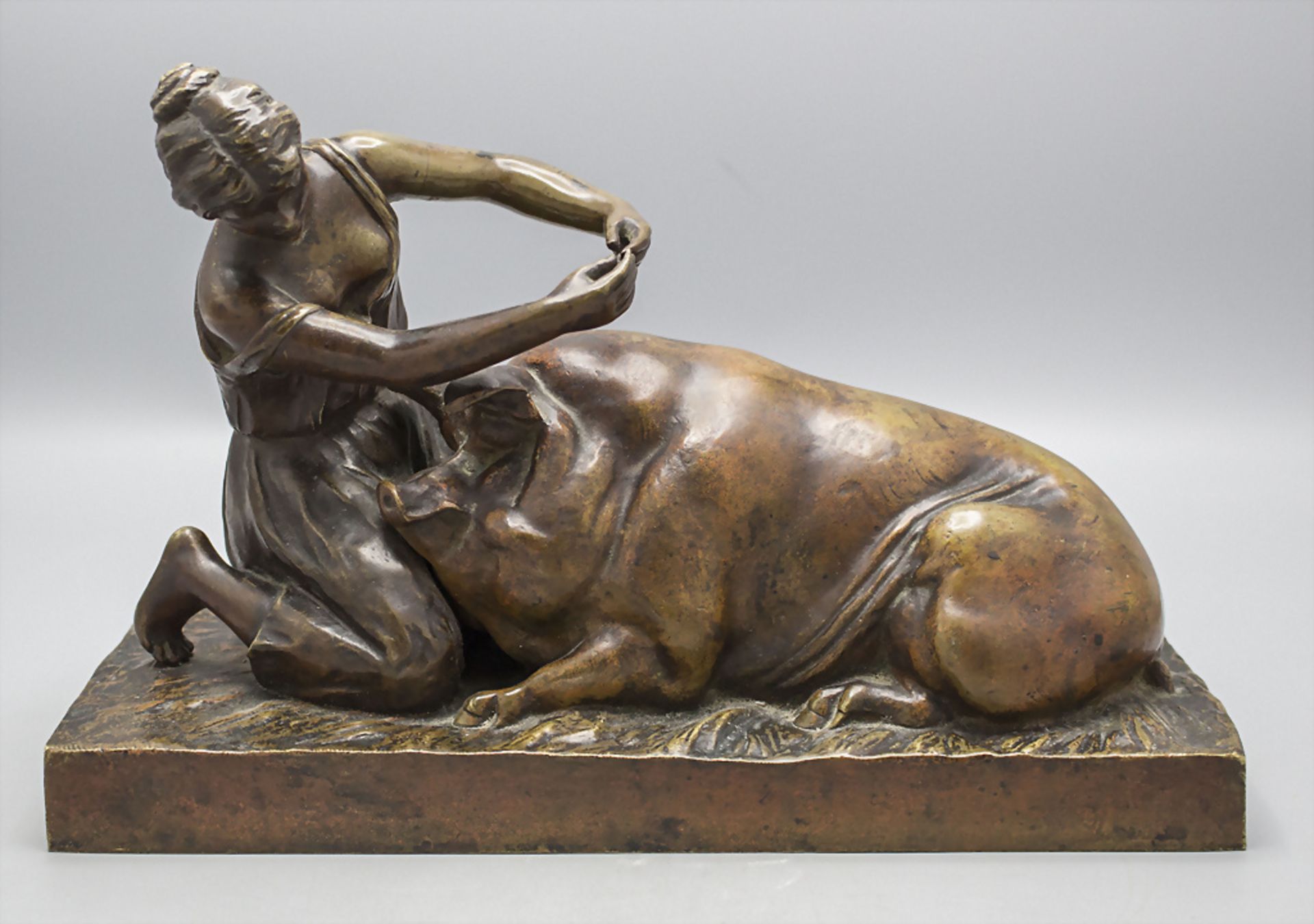 Plastik 'Mädchen mit Eber' / A figure 'A girl with a boar', Hercule?, Frankreich, um 1900