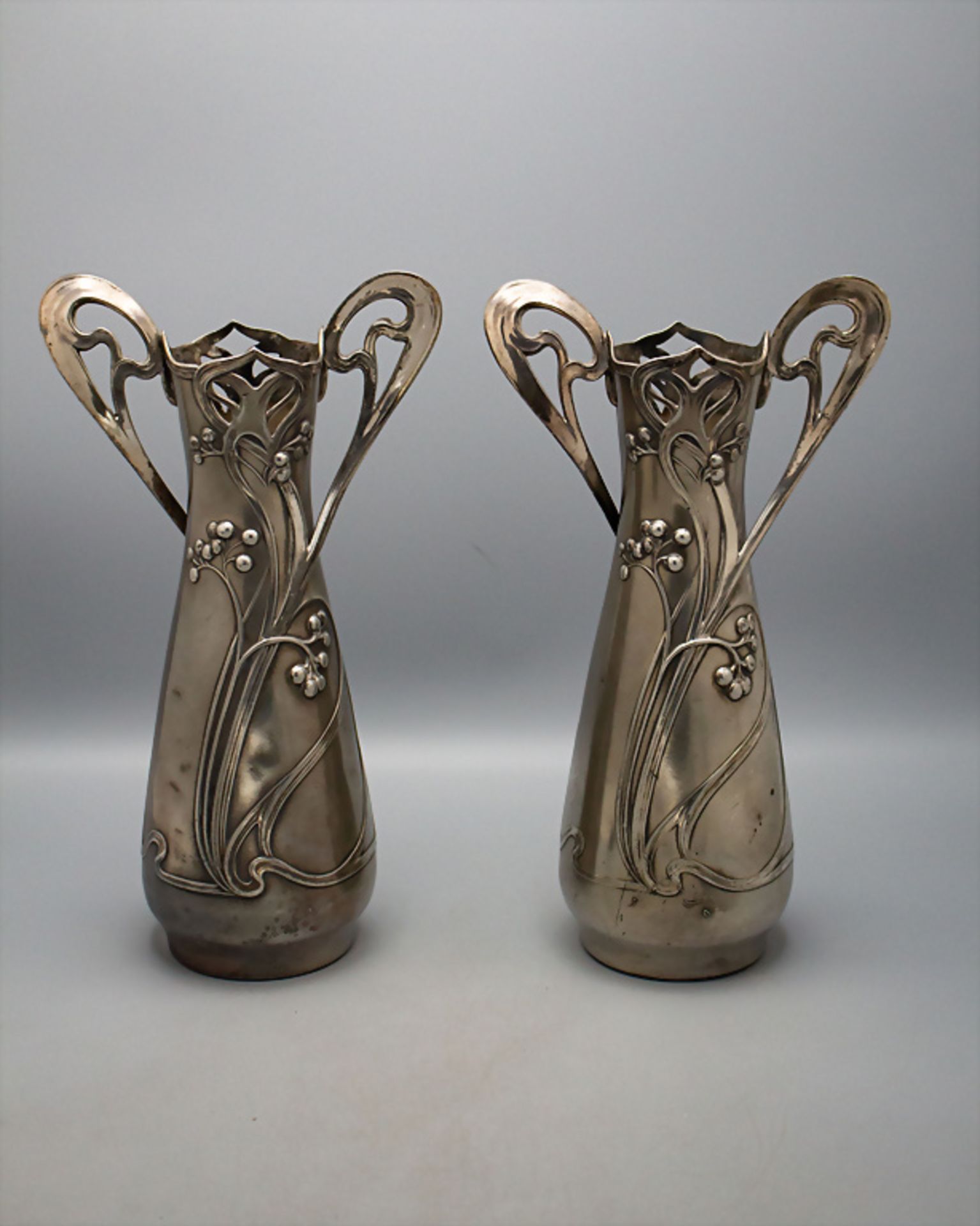 Paar Jugendstil Vasen / A pair of Art Nouveau vases, WMF, Geislingen, um 1906