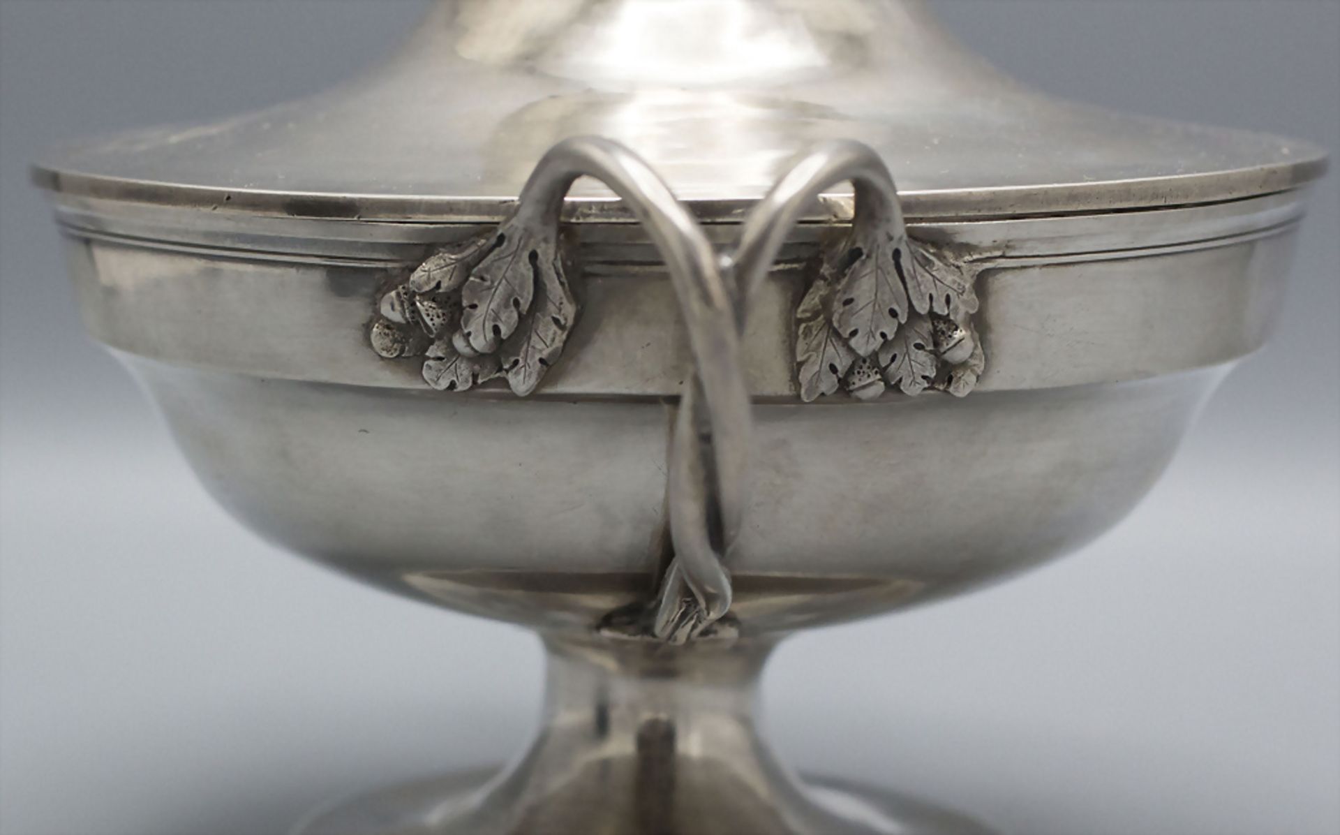 Legumier / Deckeldose / A silver tureen, Louis Joseph Milleraud-Bouty, Paris, 1786 - Bild 2 aus 8