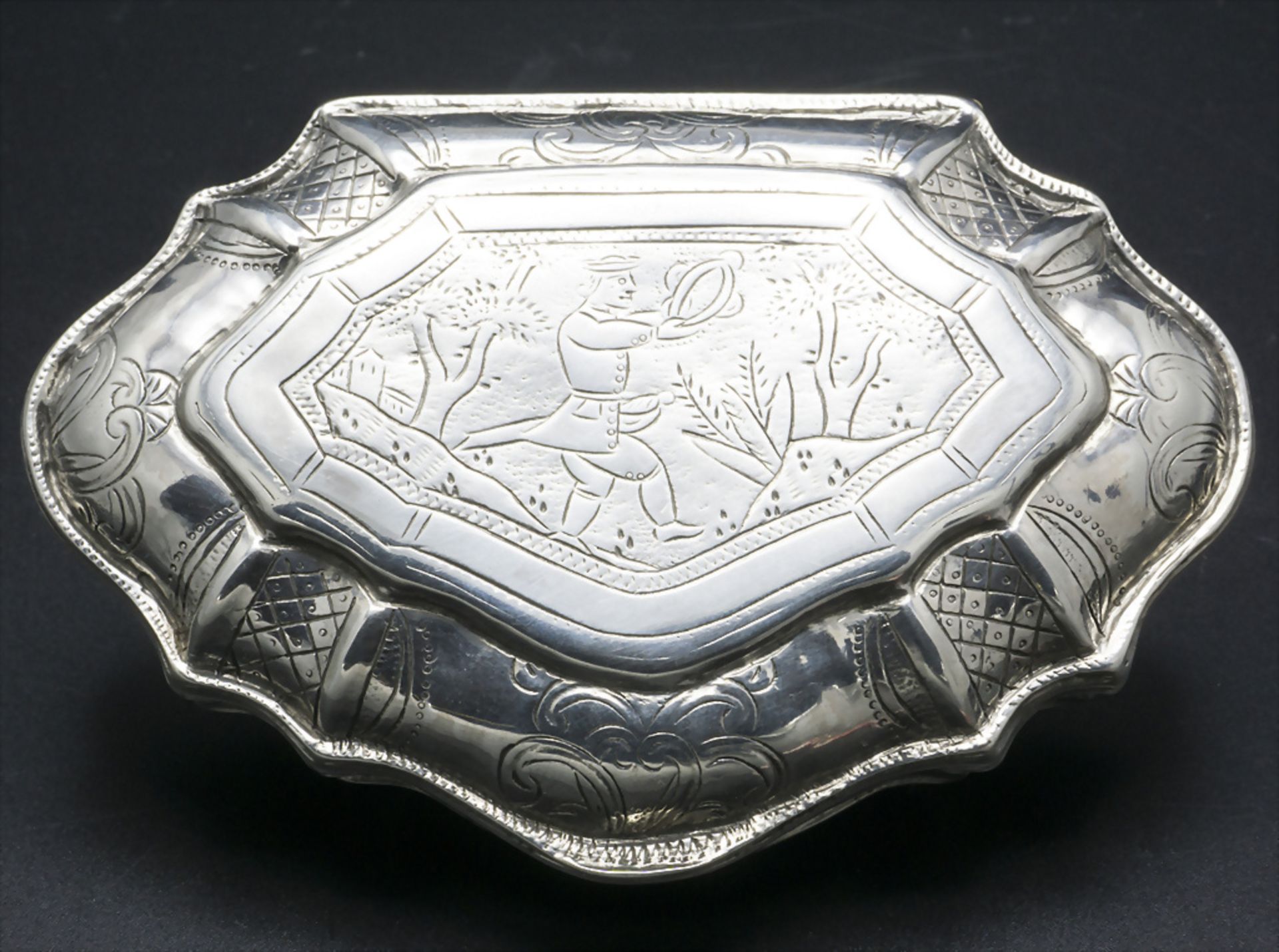 Barock Tabatiere / Baroque tabatière en argent massif / A baroque silver snuff box, Neuenburg ... - Bild 2 aus 7