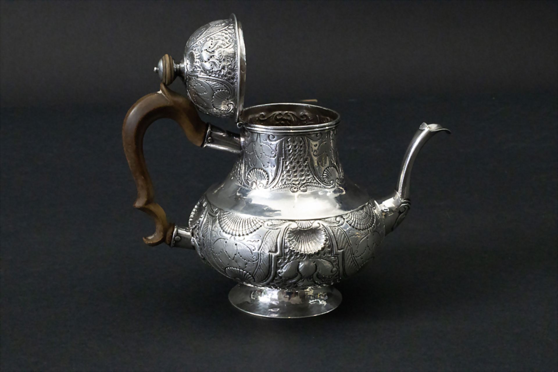 Teekanne / A silver tea pot, wohl Paulus Vermeulen, Harlem, 18. Jh. - Image 2 of 7