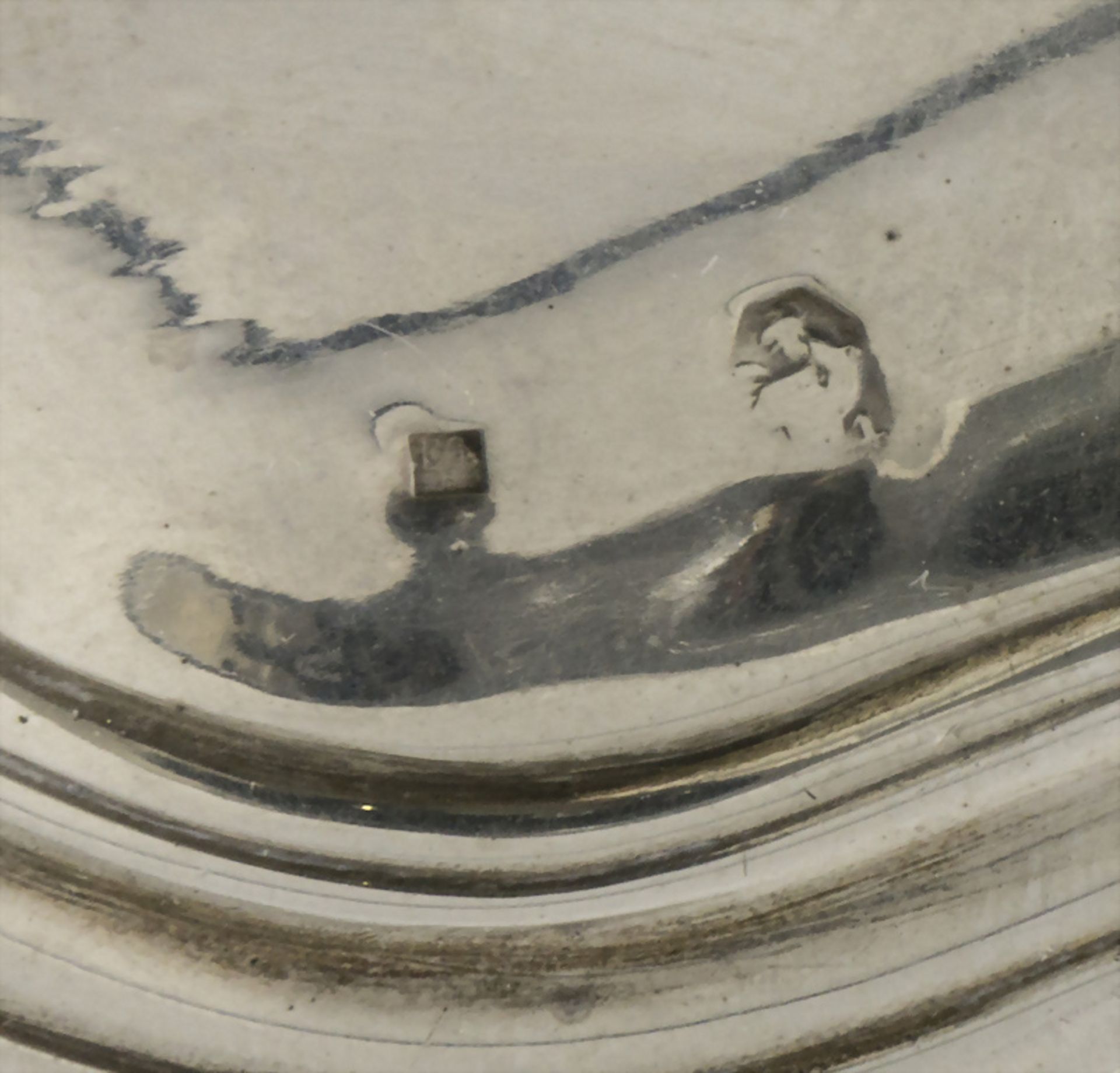 Allianzteller / A silver alliance plate, Claude Genu, Paris, 1744-1750 - Image 7 of 9