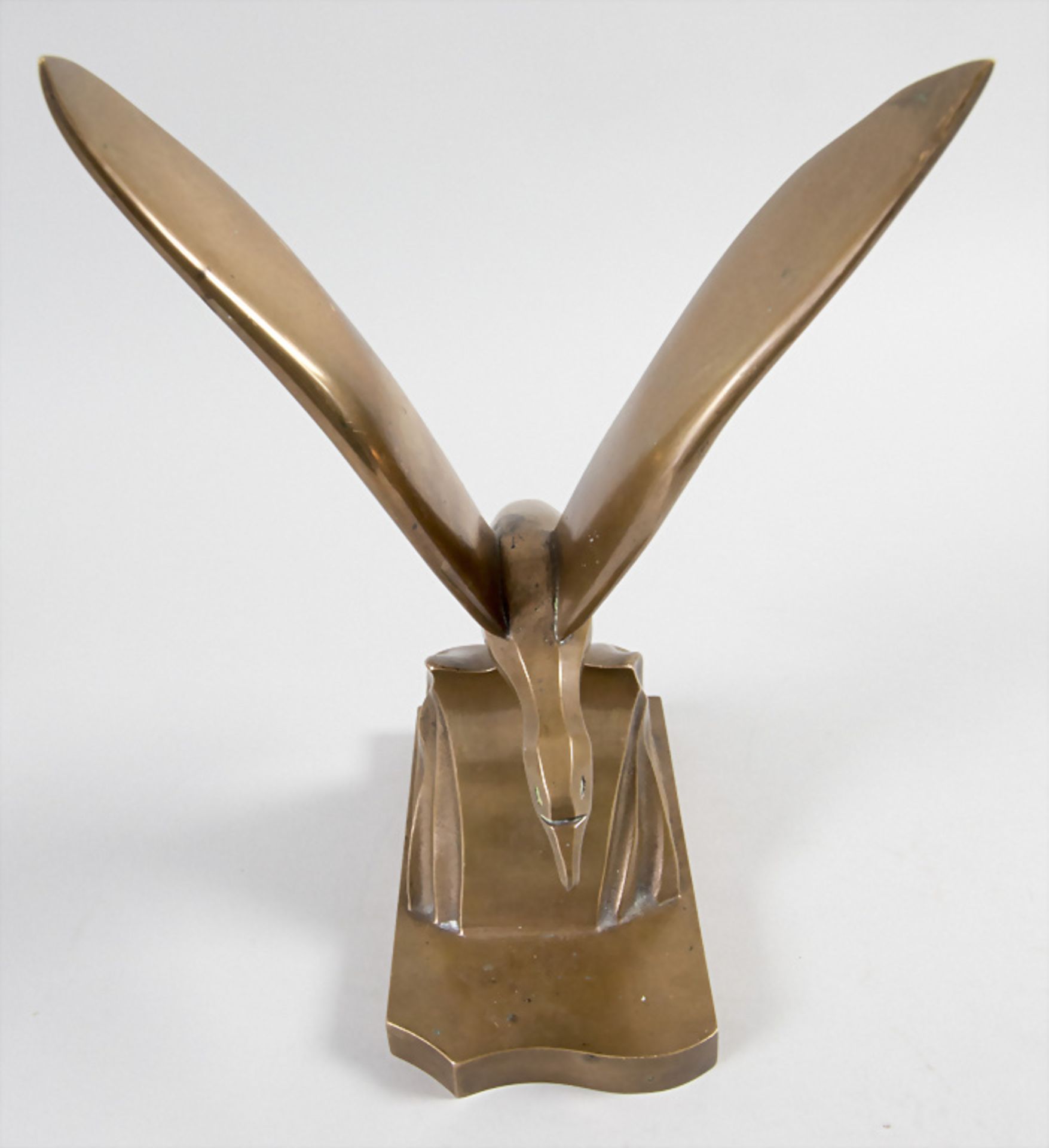 Art Déco Bronzeplastik 'Möwe' / An Art Deco bronze sculpture 'Gull', um 1920 - Image 4 of 7