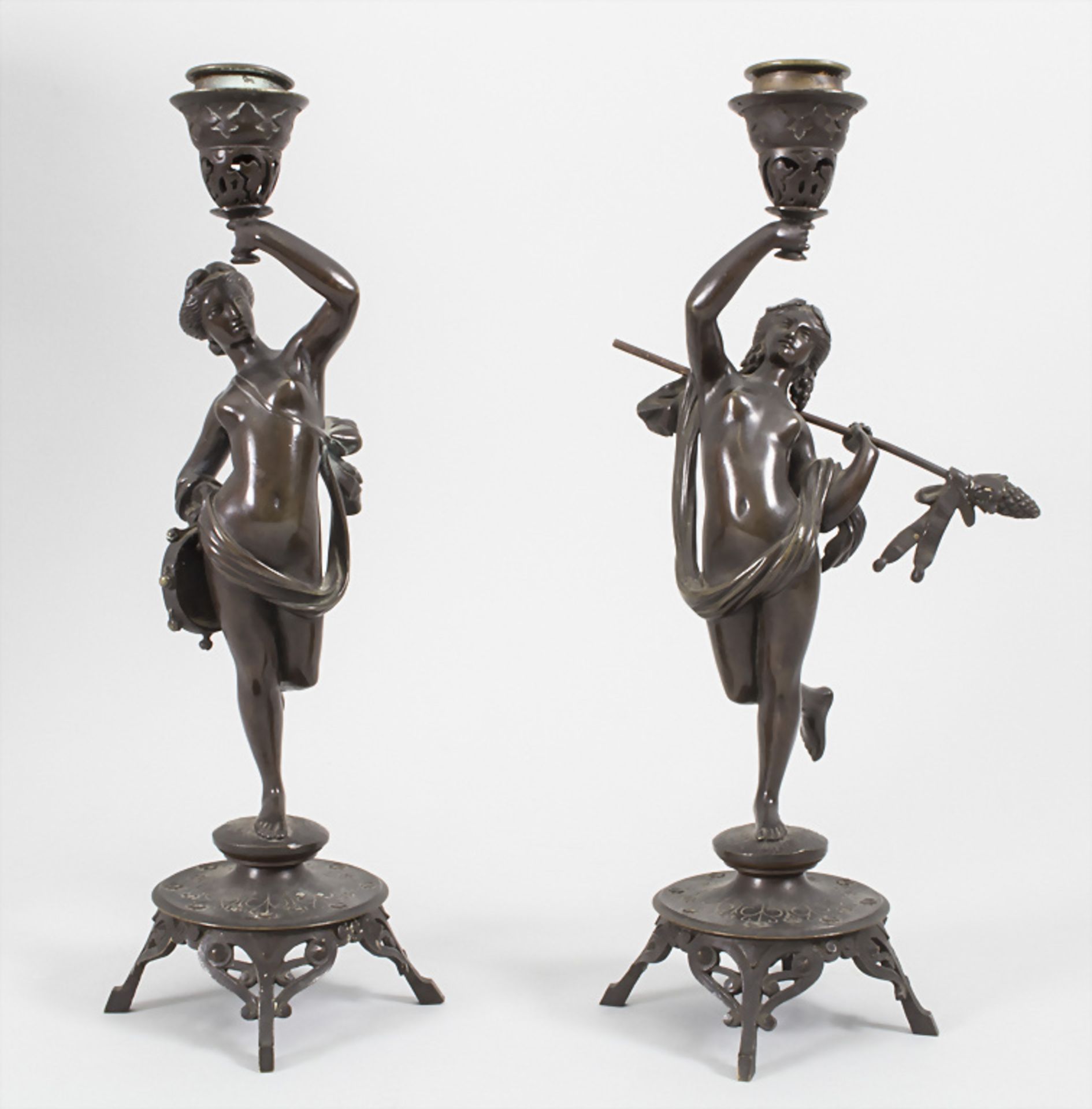Paar figürliche Bronzeleuchter 'Musen' / A pair of bronze candleholder 'muses', Frankreich, 19. Jh.