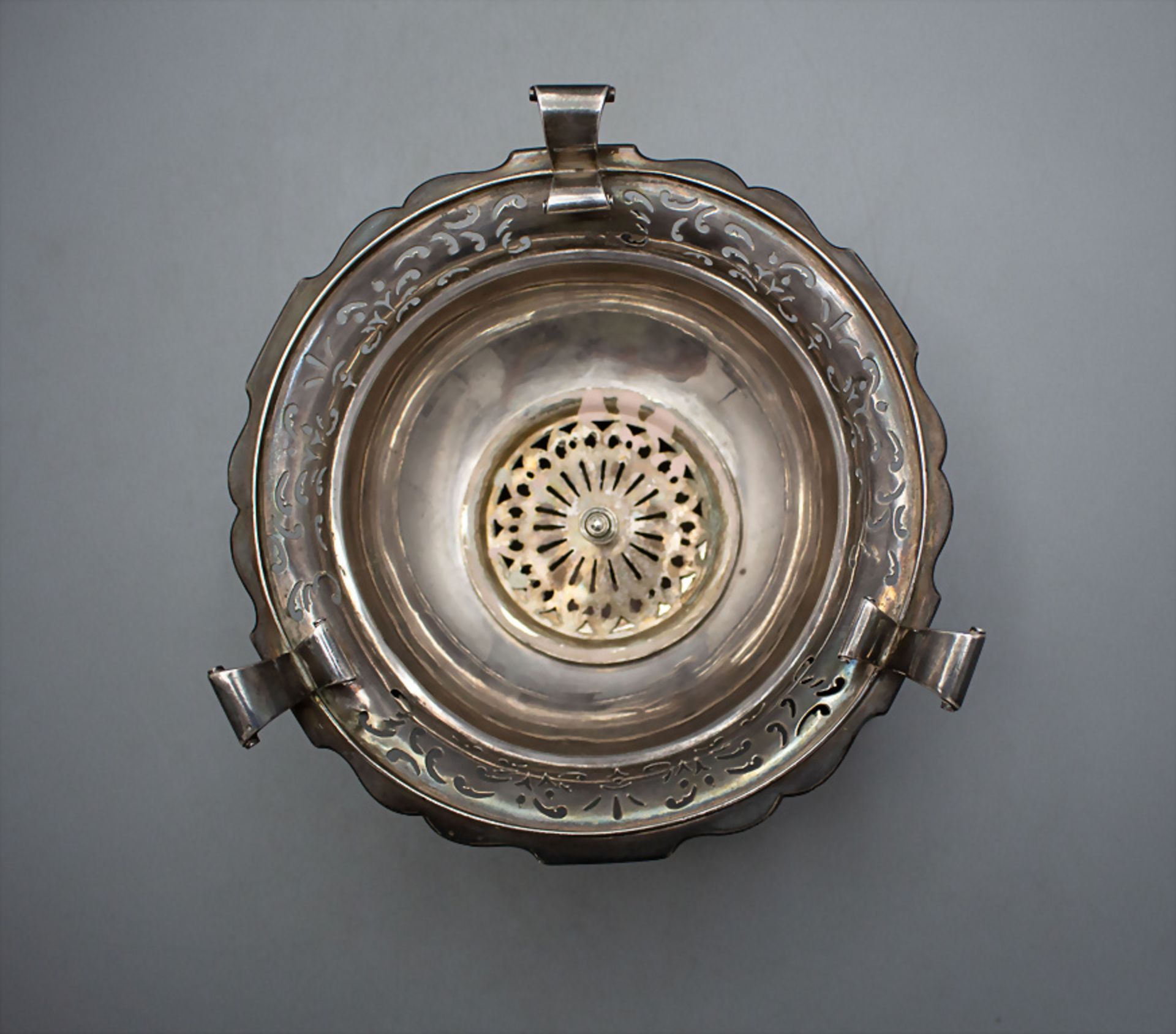 Rechaud / A silver rechaud, Mathias Corsin, Lille, 1768 - Bild 6 aus 8