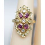 Damenring mit Rubinen und Brillanten / A ladies 14 ct gold ring with rubies and diamonds