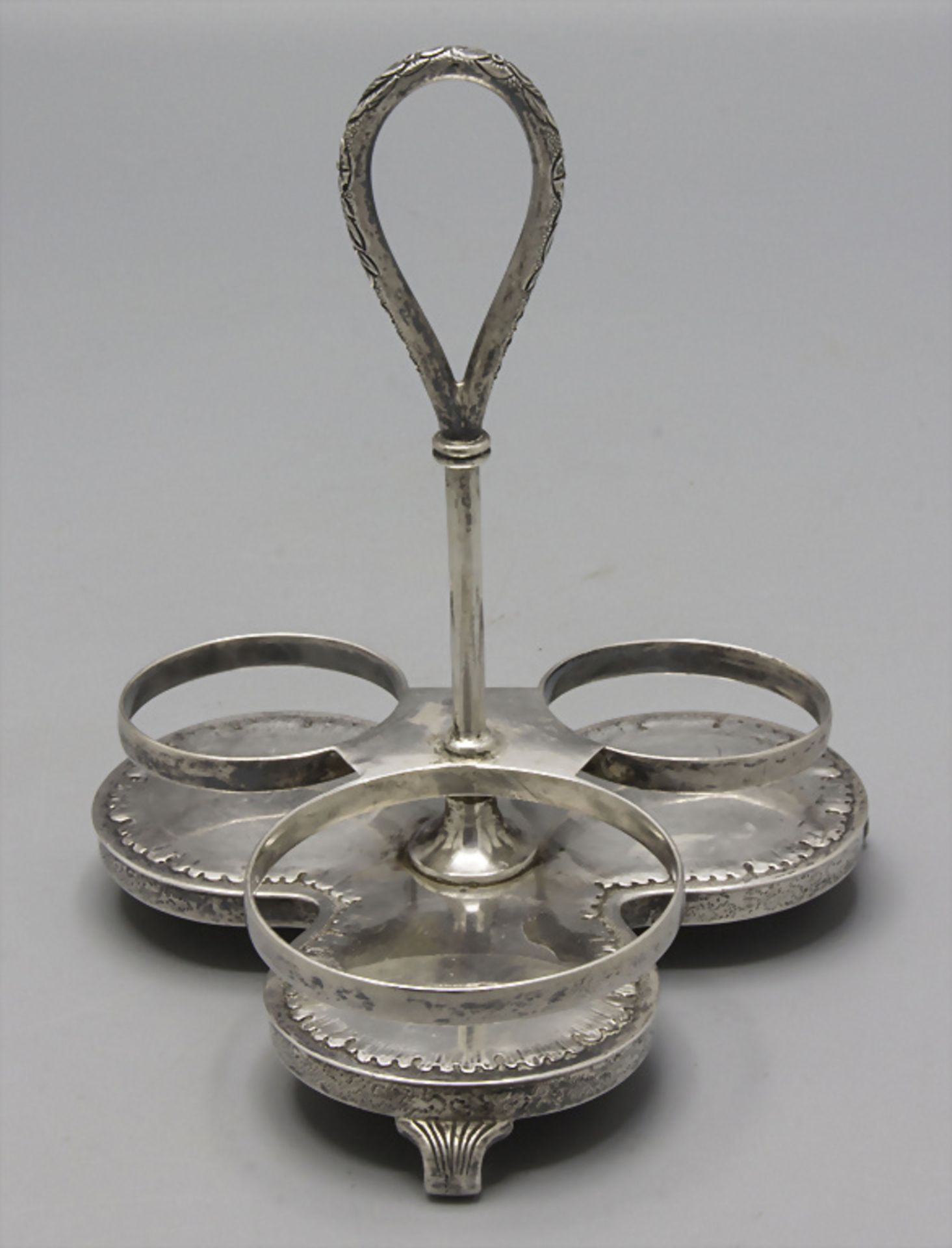 Ständer für Pfeffer, Salz und Senf / A silver 3-piece cruet stand, Tiffany & Co., New York, ...