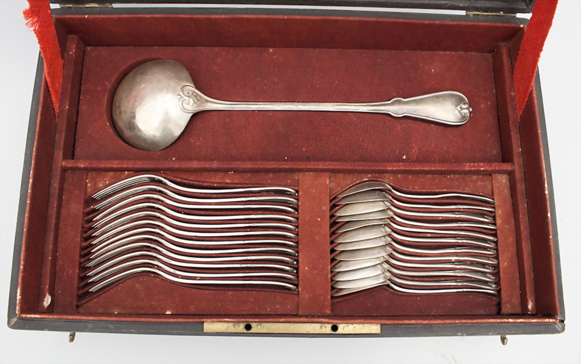 Silberbesteck 61 tlg. / A set of 61 pieces silver cutlery, Hènin Frères, Paris, 1865-1872 - Image 12 of 12