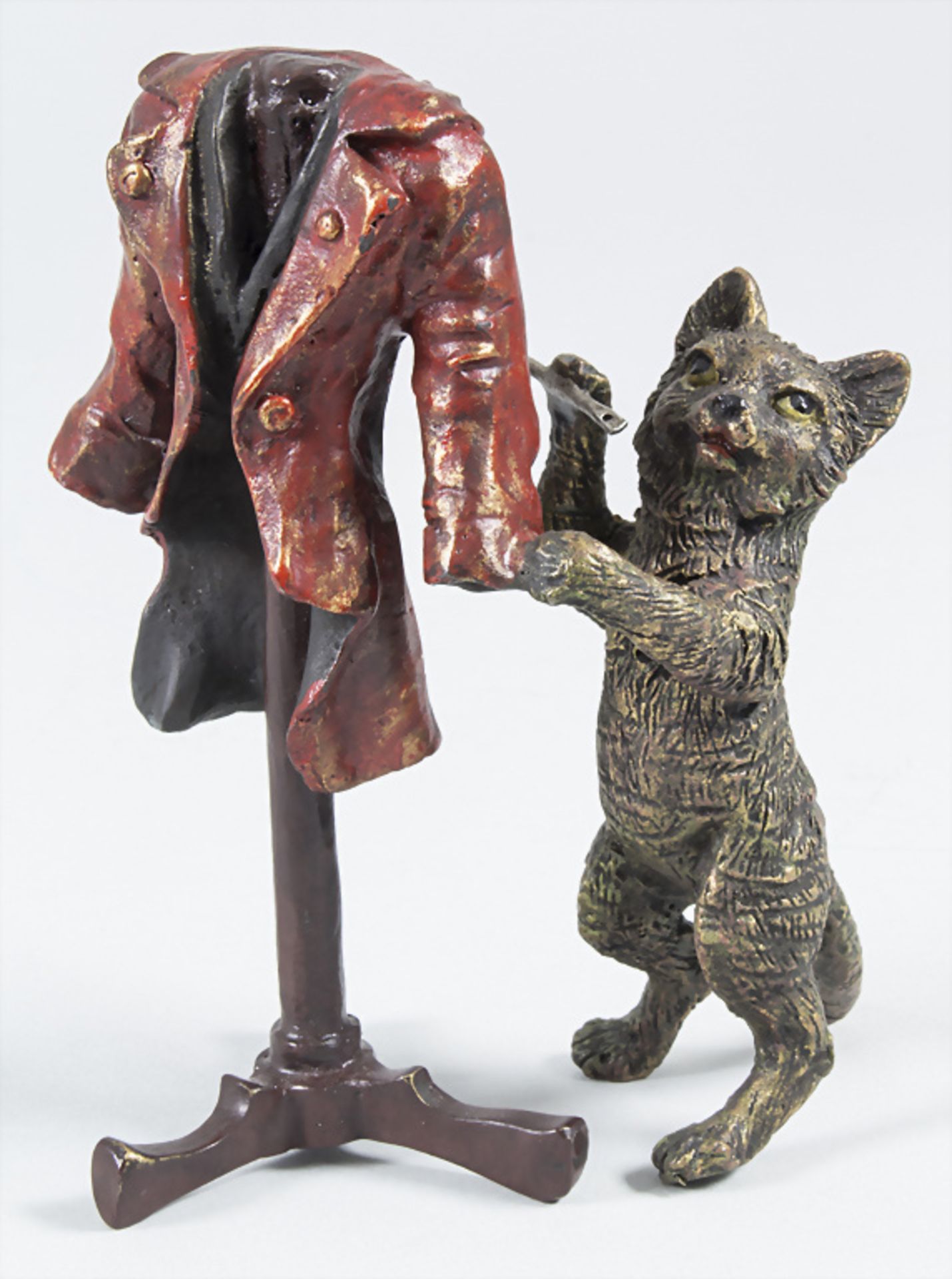 Wiener Bronze 'Katze als Schneider' / A Vienna bronze animal sculpture depicting a cat as a ...