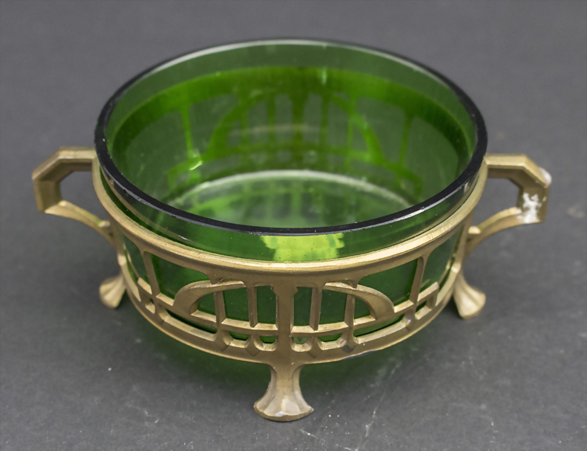 Jugendstil Deckeldose mit Henkeln / An Art Nouveau lidded box with handles, um 1920 - Bild 2 aus 4