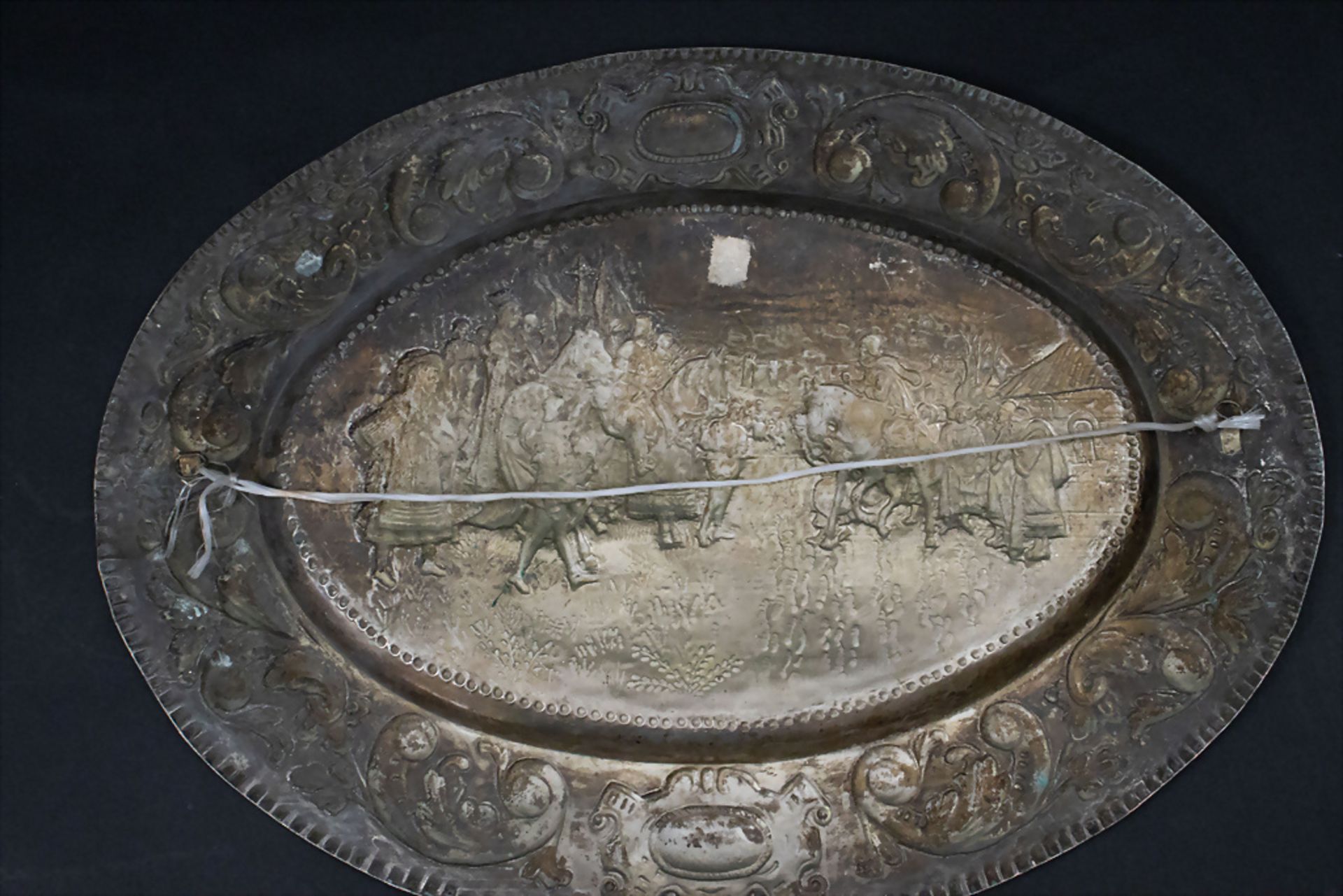 Schauplatte 'Die Übergabe Granadas' / A plate 'The Capitulation of Granada', wohl Spanien, 19. Jh. - Image 6 of 6