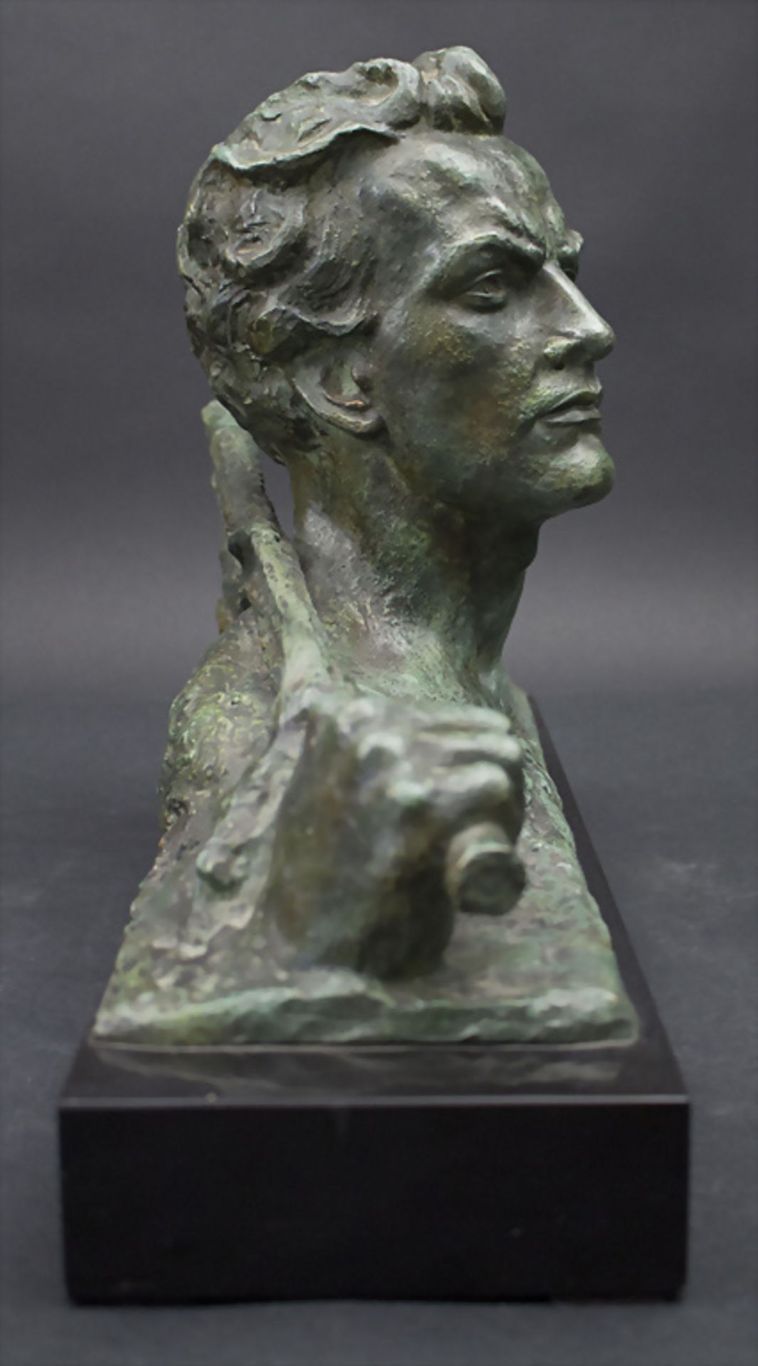 Alexandre Ouline (act. 1918-1940), Art Déco Bronzebüste / An Art Deco bronze bust, Belgien, um 1930 - Image 4 of 8