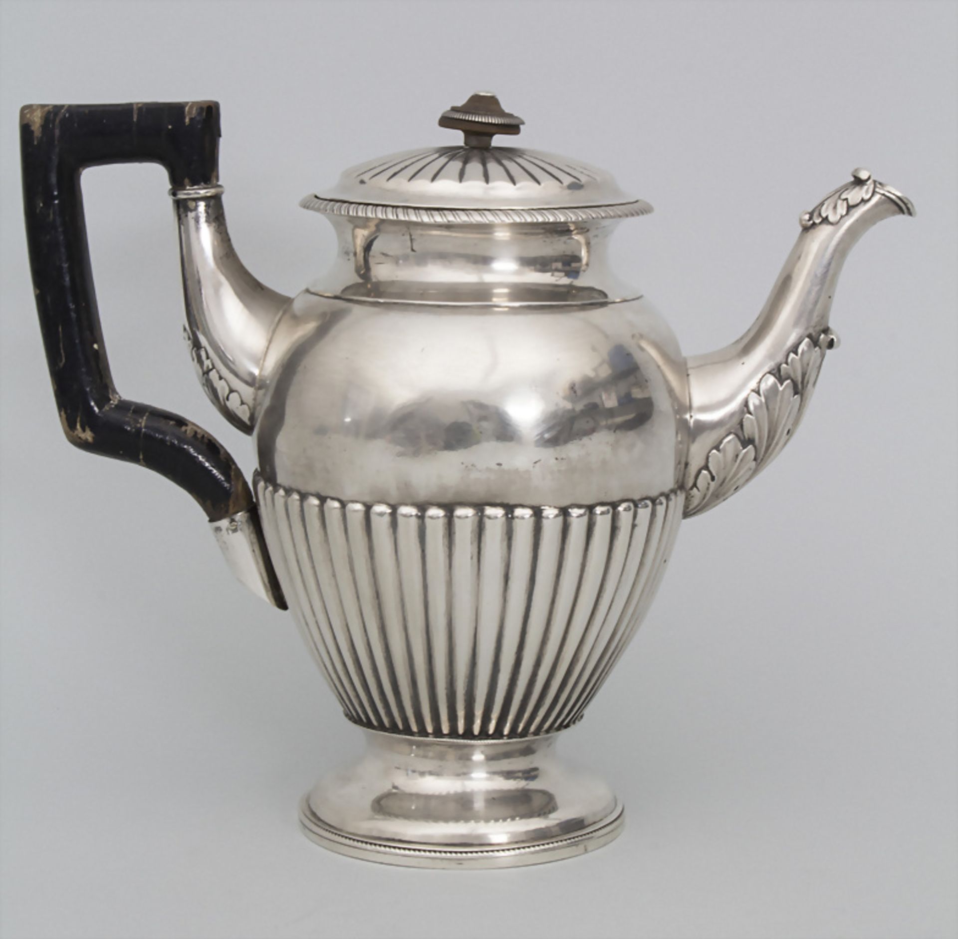 Große Teekanne / A large silver tea pot, Bene Ranninger, Wien, 1831 - Image 3 of 7