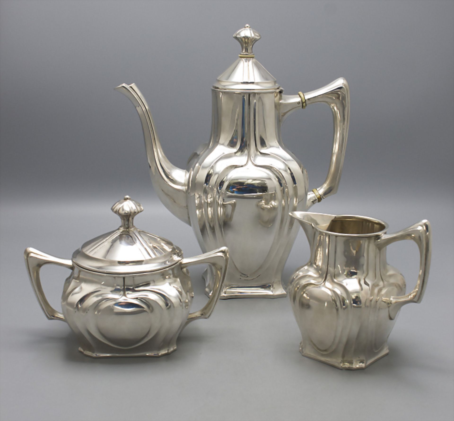 Jugendstil Teeservice / An Art Nouveau silver tea set, Wien, um 1900