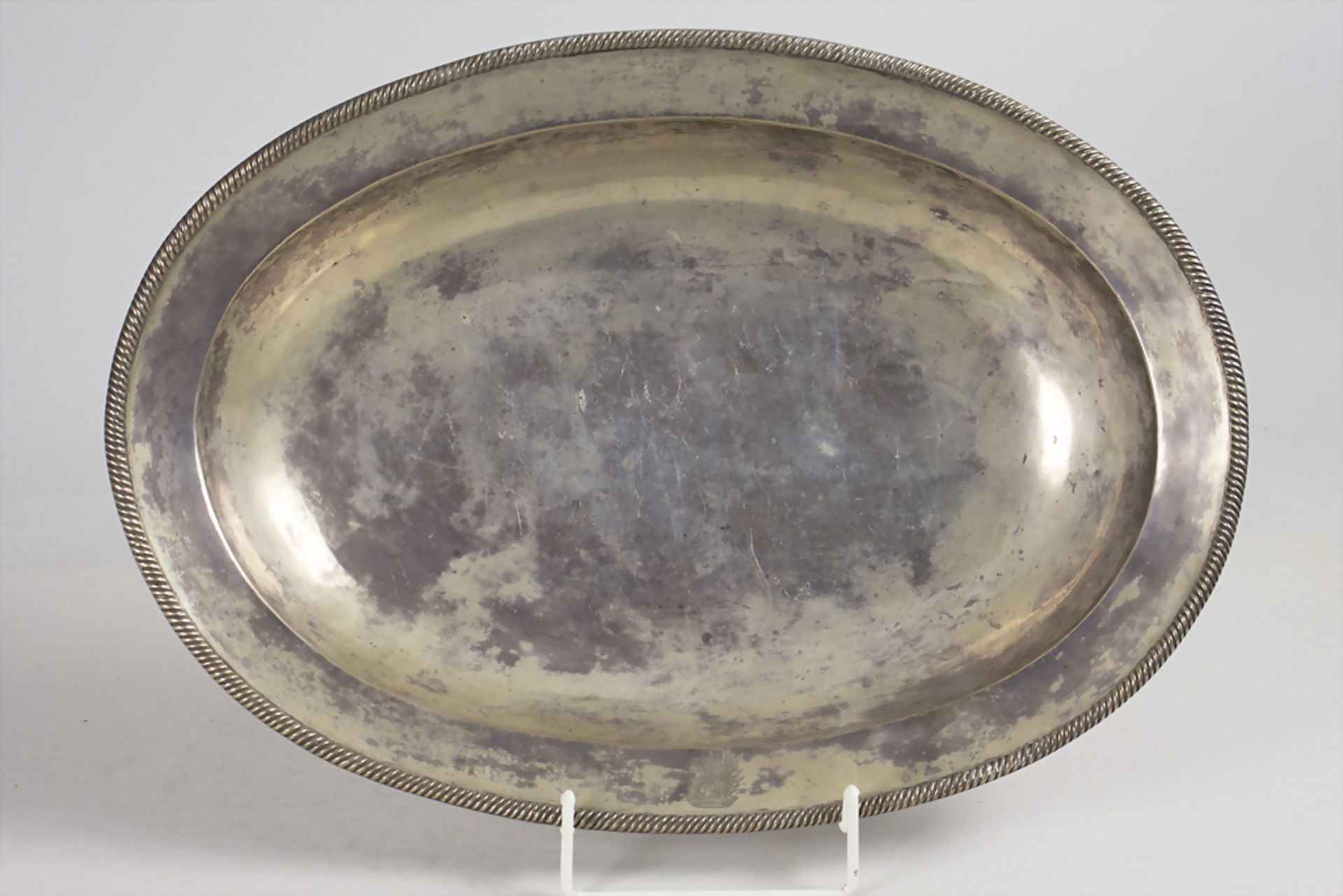 Ovale Silberschale / A large silver bowl, 18./19. Jh.