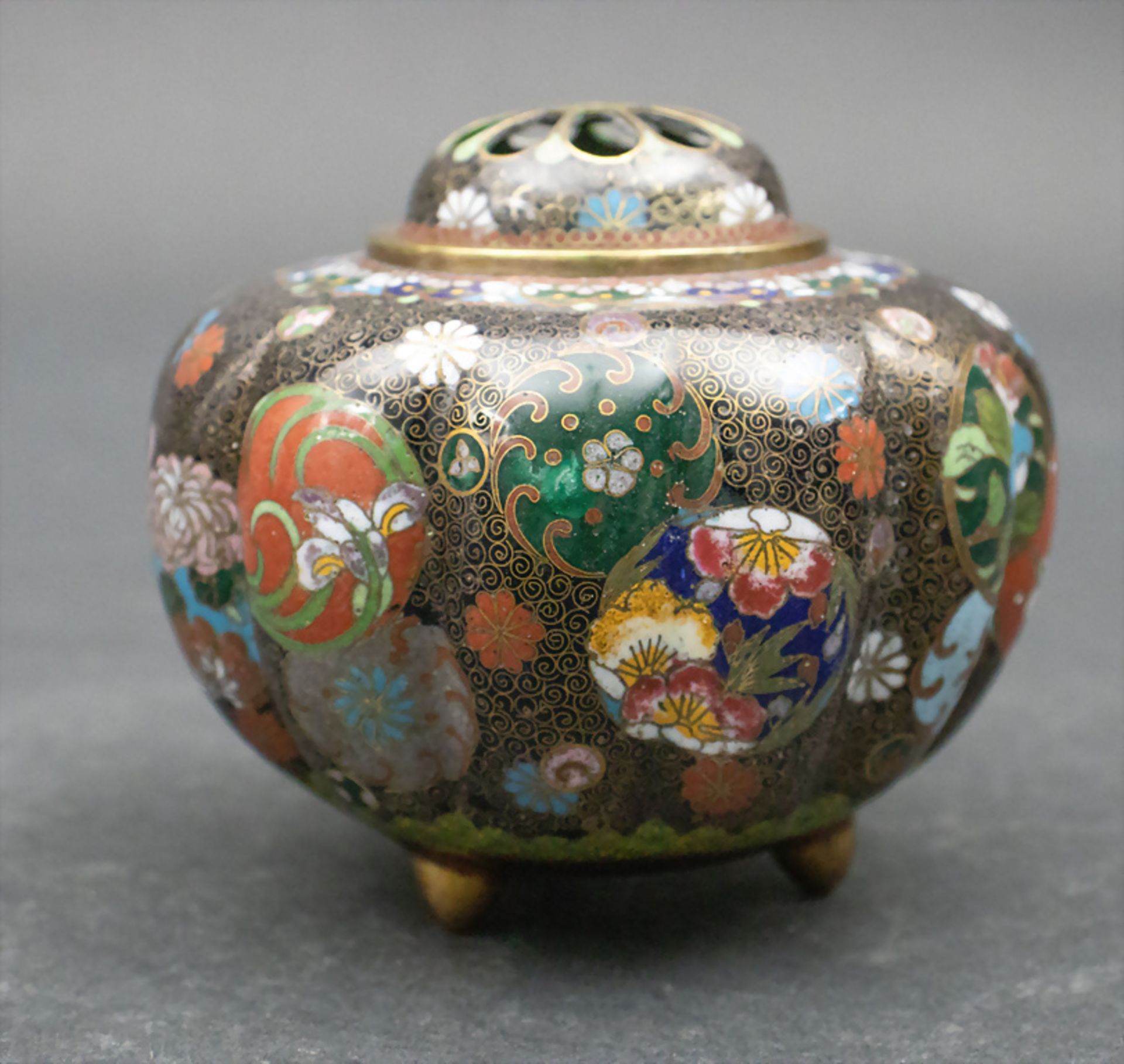 Cloisonné-Räuchergefäß / A cloisonné incense burner, Japan, Meiji-Periode - Image 3 of 6