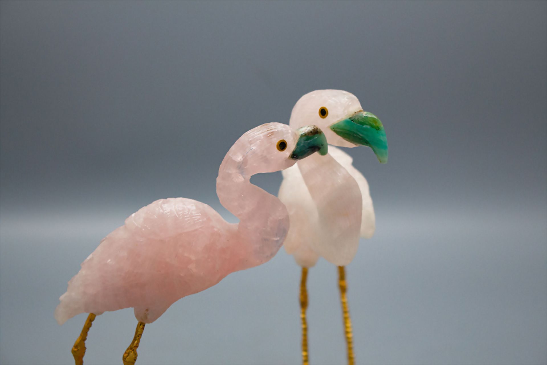 Rosenquarz Steinskulptur 'Paar Flamingos' / A rose quartz stone sculpture 'Pair of flamingos', ... - Bild 5 aus 5