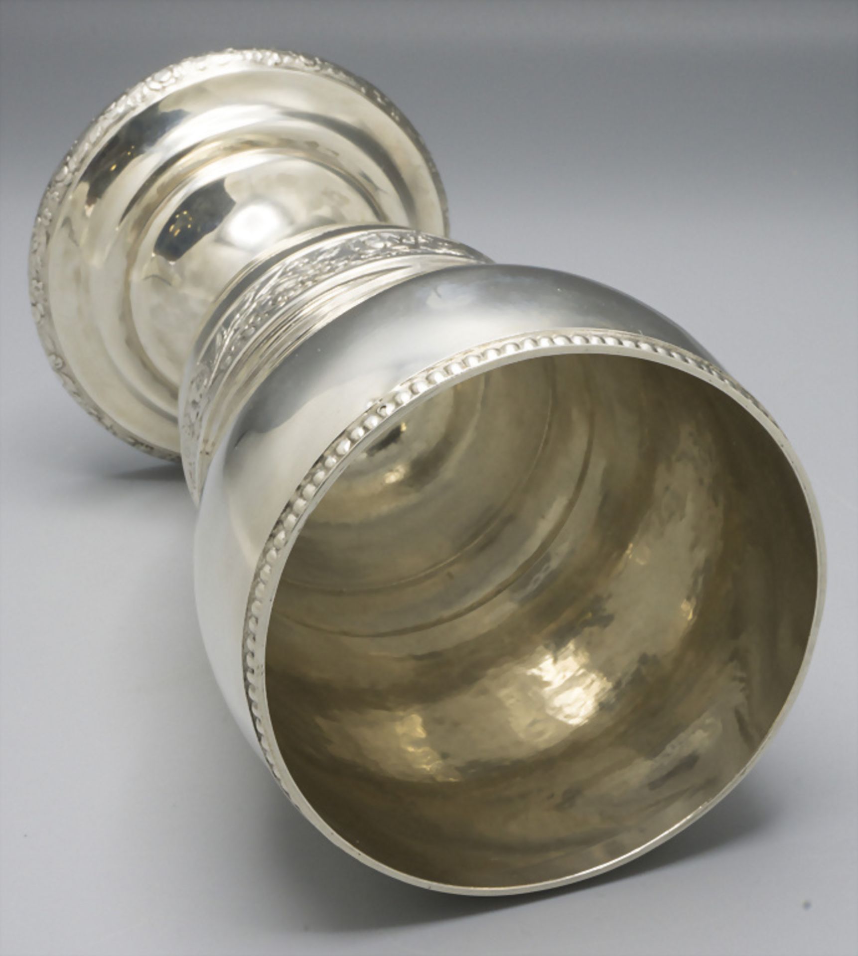 Großer Kelch / A silver goblet, um 1800 - Bild 3 aus 5