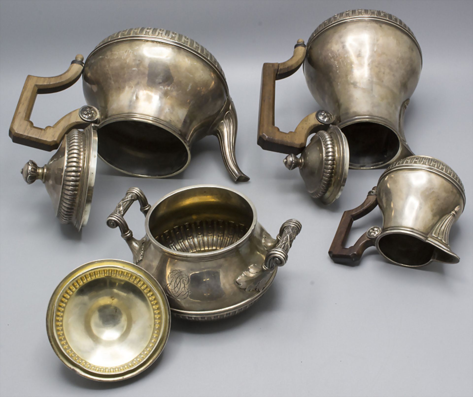 Tee- und Kaffeekern / Service à thé et café en argent massif / A silver tea and coffee set, A. ... - Image 2 of 3