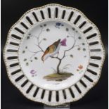 Durchbruchteller mit Vogelmalerei / A reticulated plate with bird painting, Meissen, wohl 18. Jh.