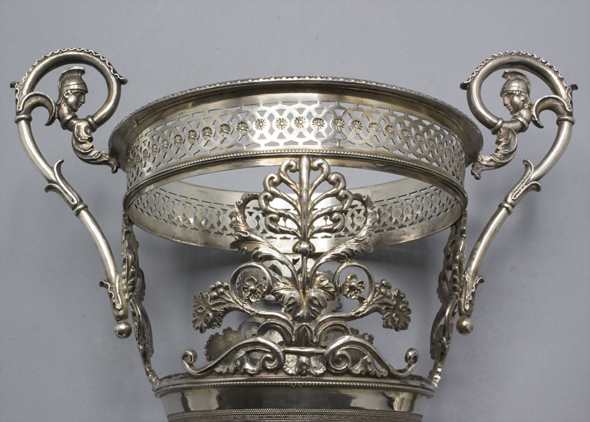 Empire Bonbonniere / An Empire silver bowl, Jérémie Paris, Paris, 1806-1809 - Image 7 of 14