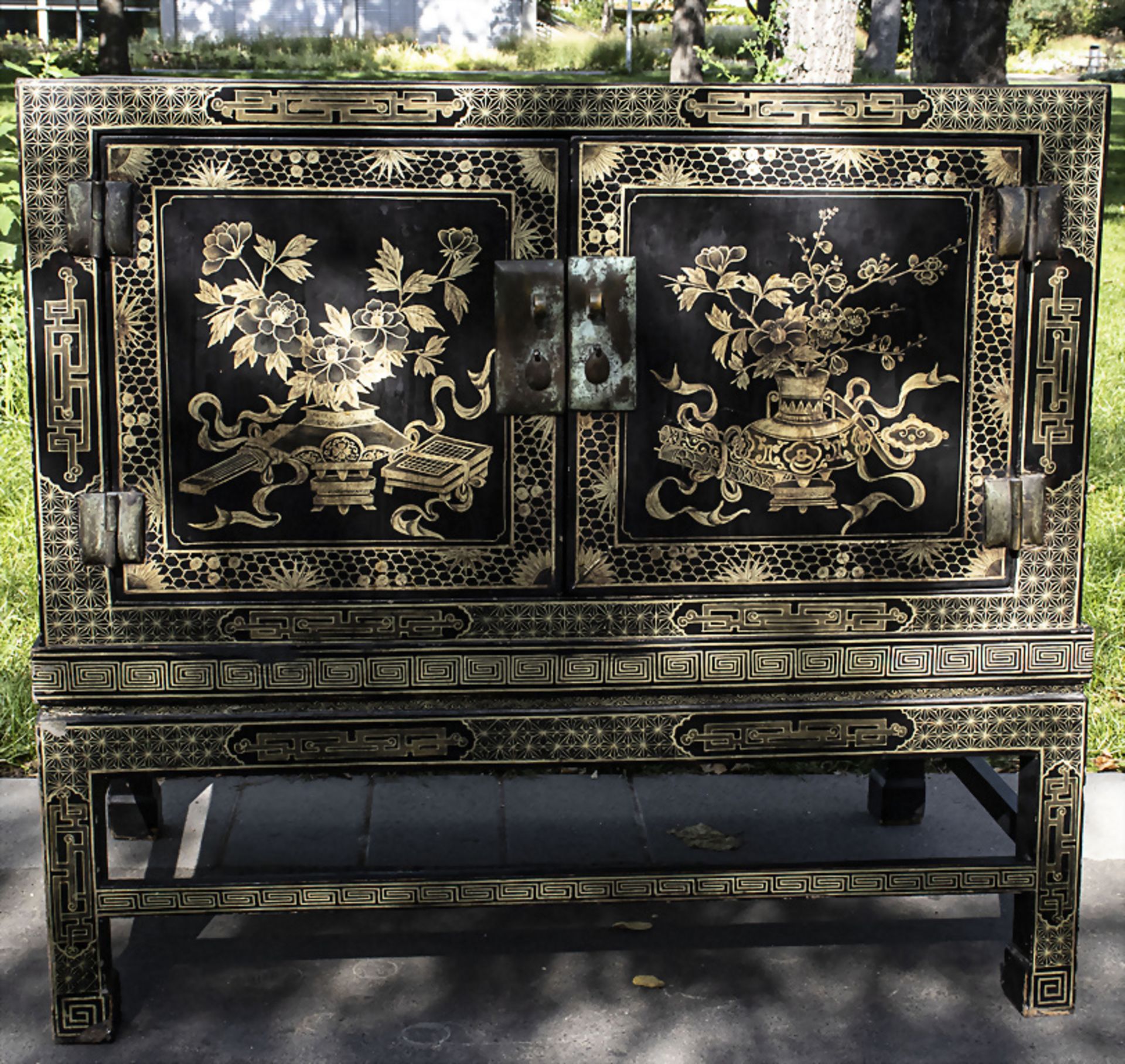 Hochzeitsschrank / A wedding cabinet, China, um 1870