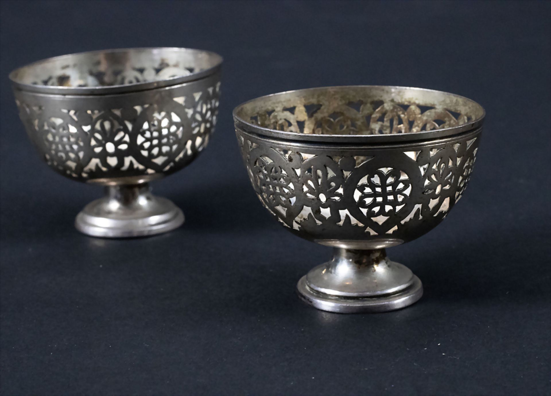 2 Zarf / 2 zarf en argent massif / A set of 2 silver zarf, Osmanisches Reich / Ottoman, 19. Jh.