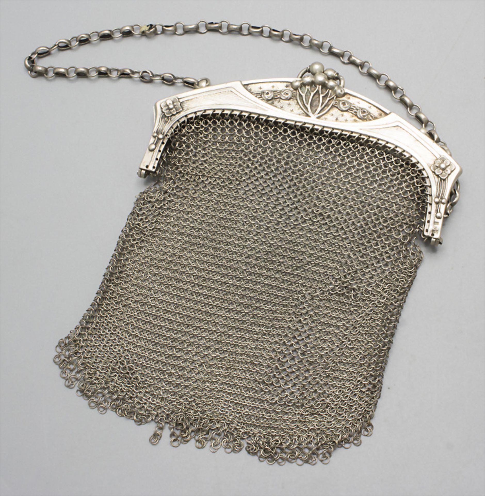 Jugendstil Abendtasche / A silver Art Nouveau evening purse, wohl Pforzheim, um 1900 - Image 2 of 5