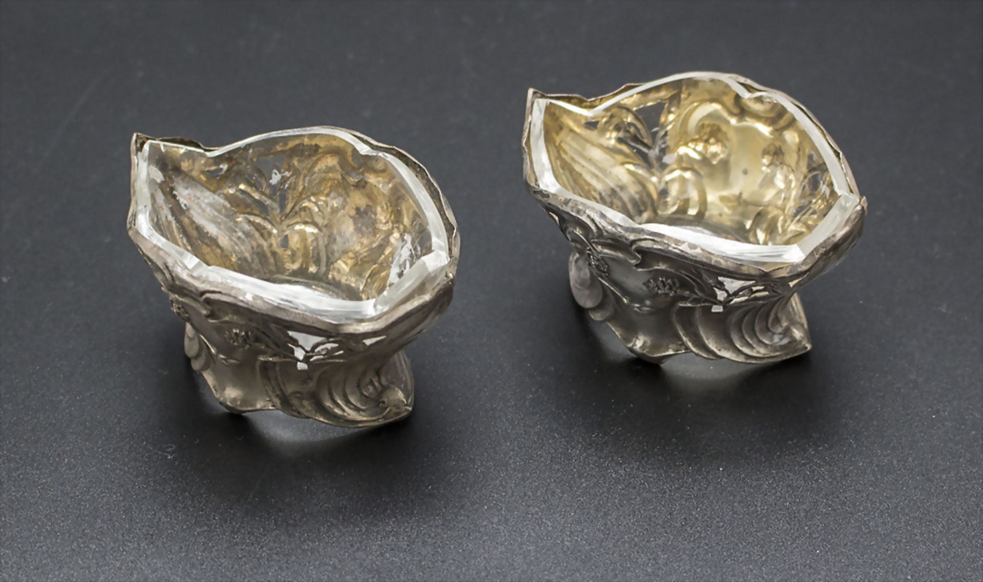 Paar Jugendstil Salieren mit Rosen / A pair of Art Nouveau salt cellars with roses, Léon Moy, ...