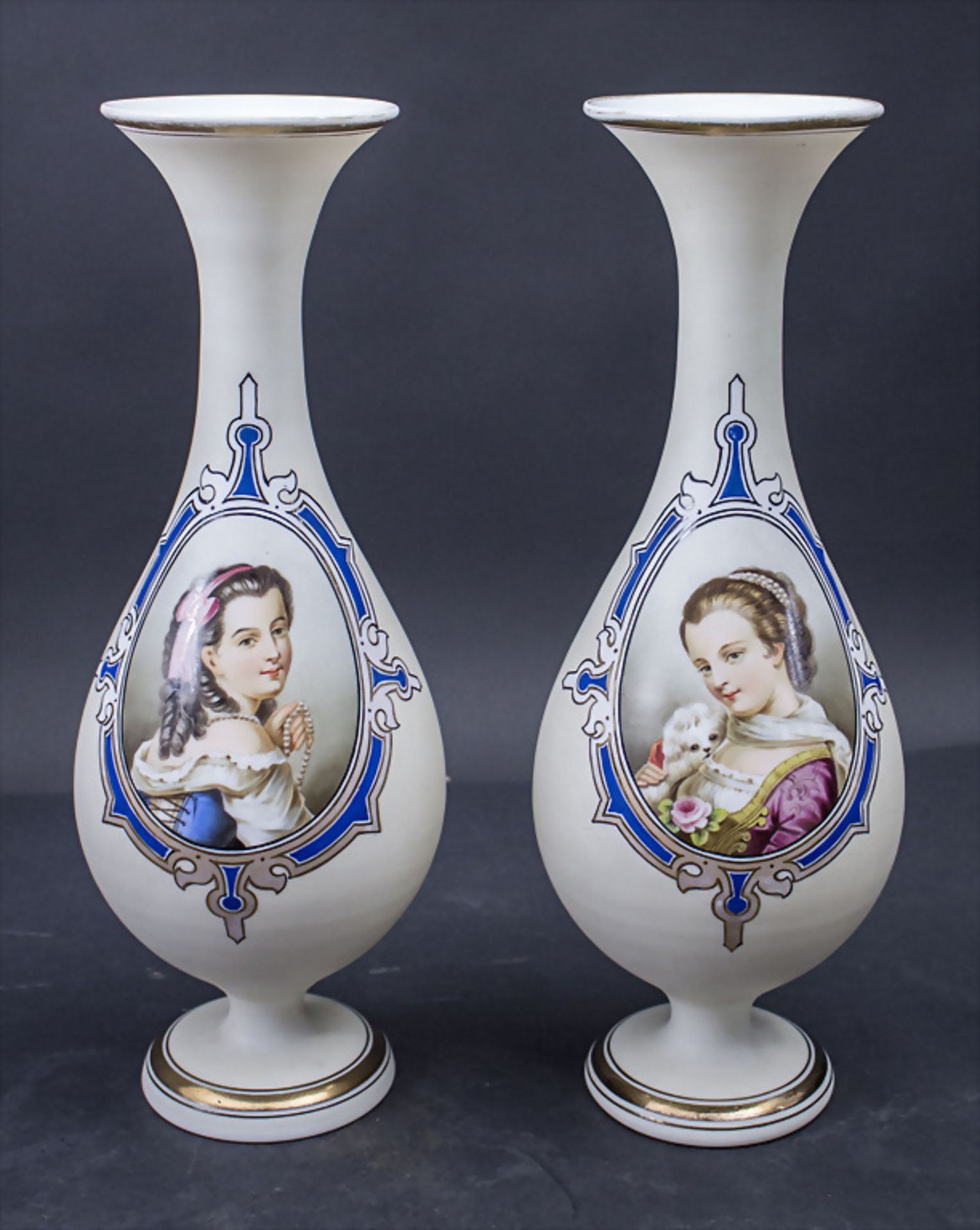 Paar Biedermeier Glasvasen / A pair of Biedermeier glass vases, um 1860