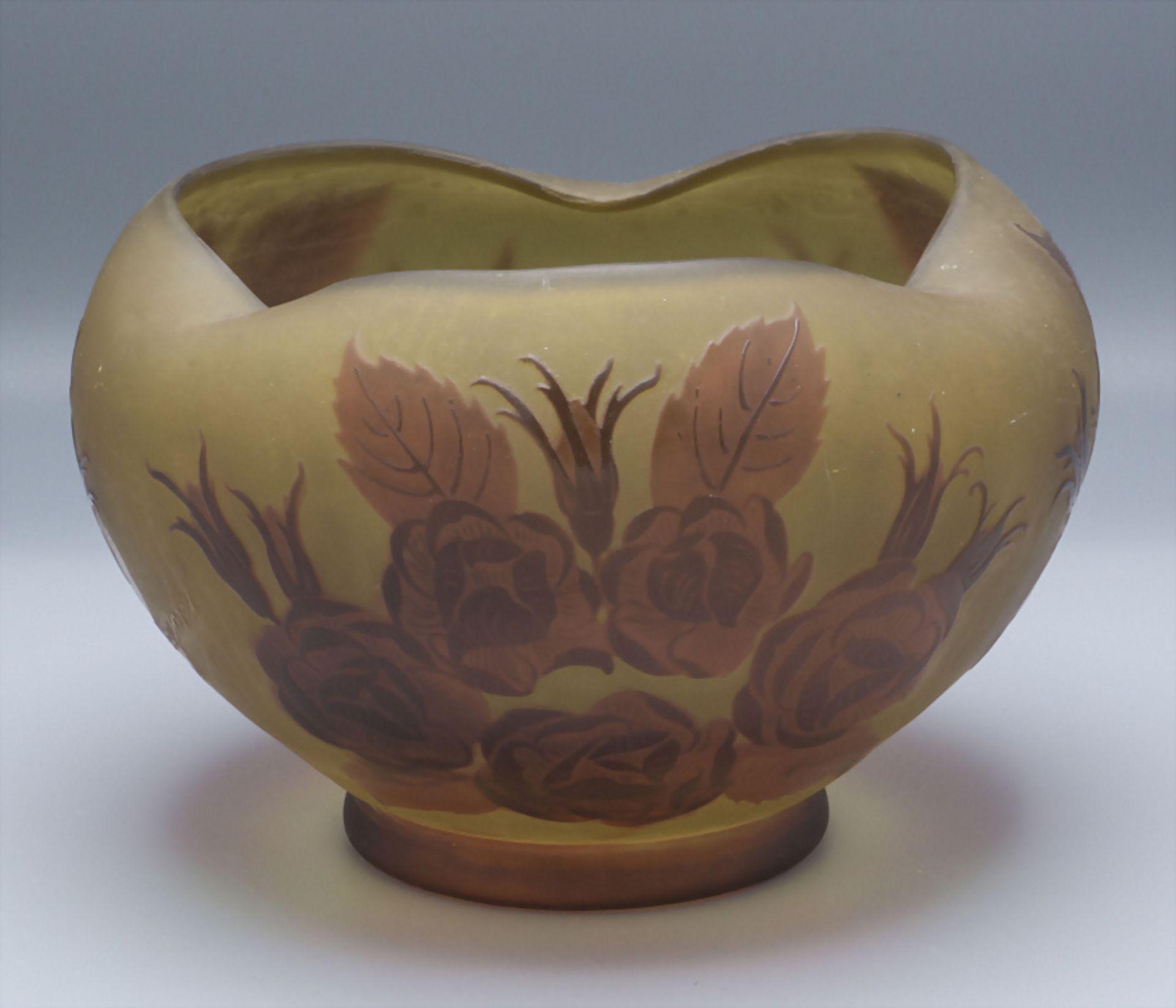 Jugendstil Vase mit Rosen / An Art Nouveau vase with roses, Paul Nicolas, D'Argental, École de ...