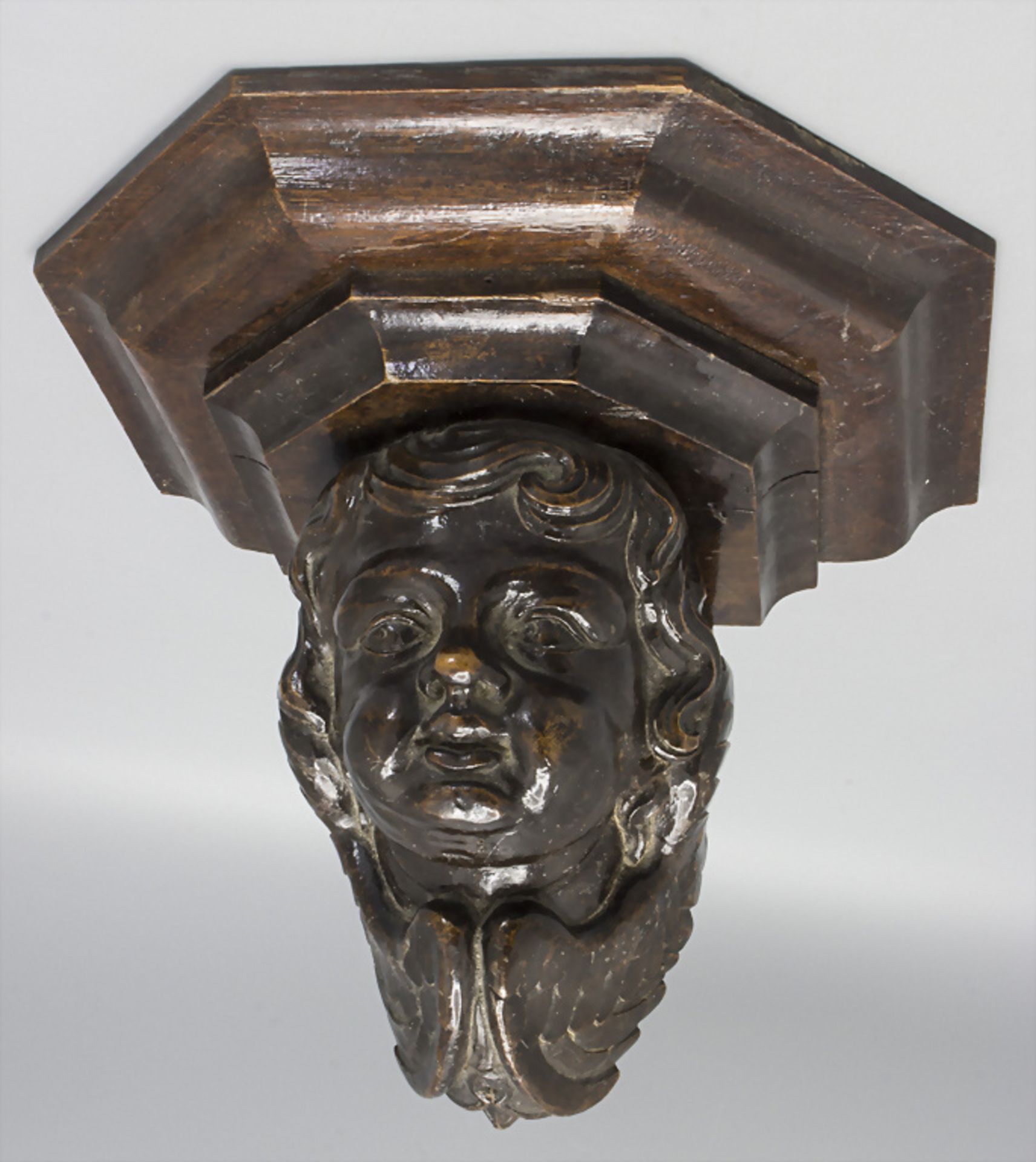 Konsole mit Kopf eines beflügelten Engels / A wall bracket with the head of a cherub, wohl 19. Jh. - Bild 3 aus 5