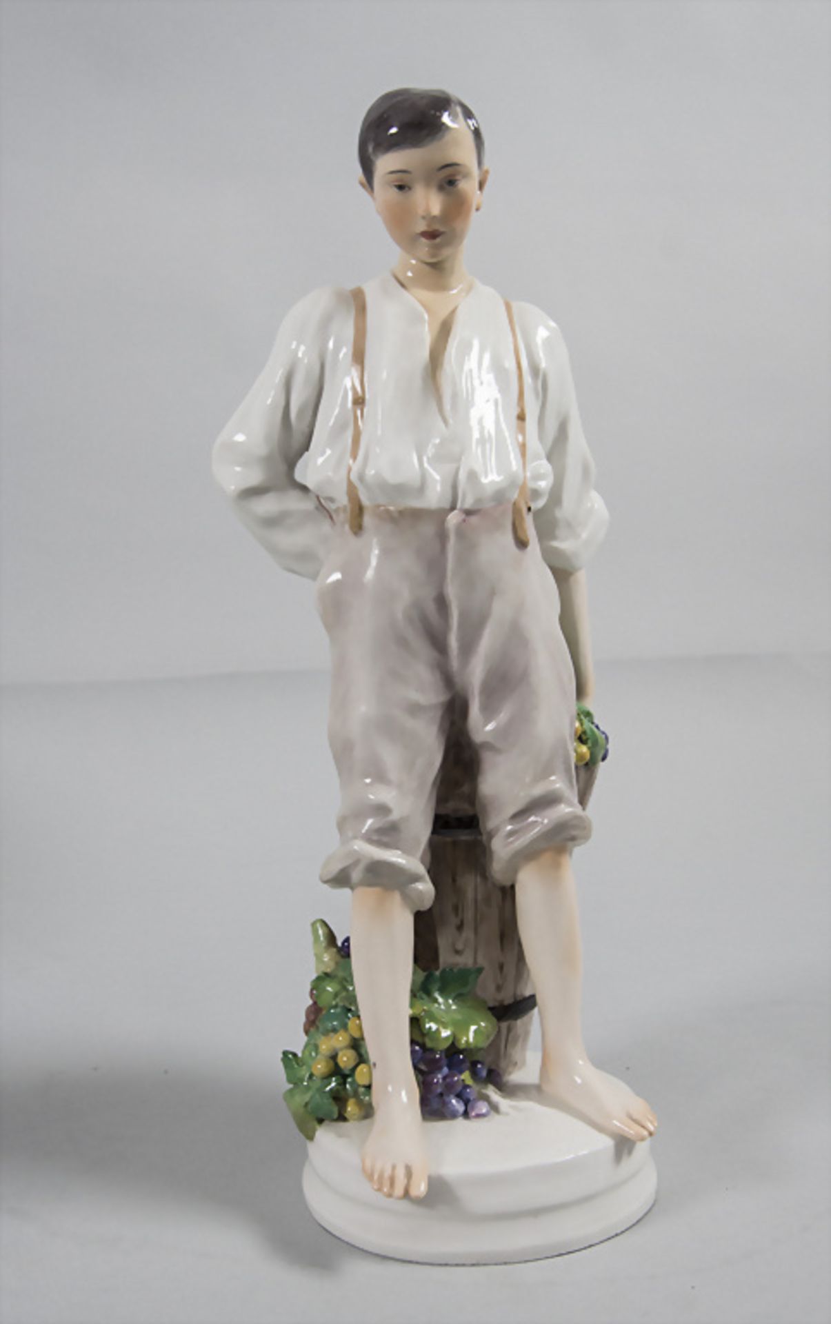 Jugendstil Figur 'Winzerknabe' / An Art Nouveau figurine of a young winemaker, Theodor ...