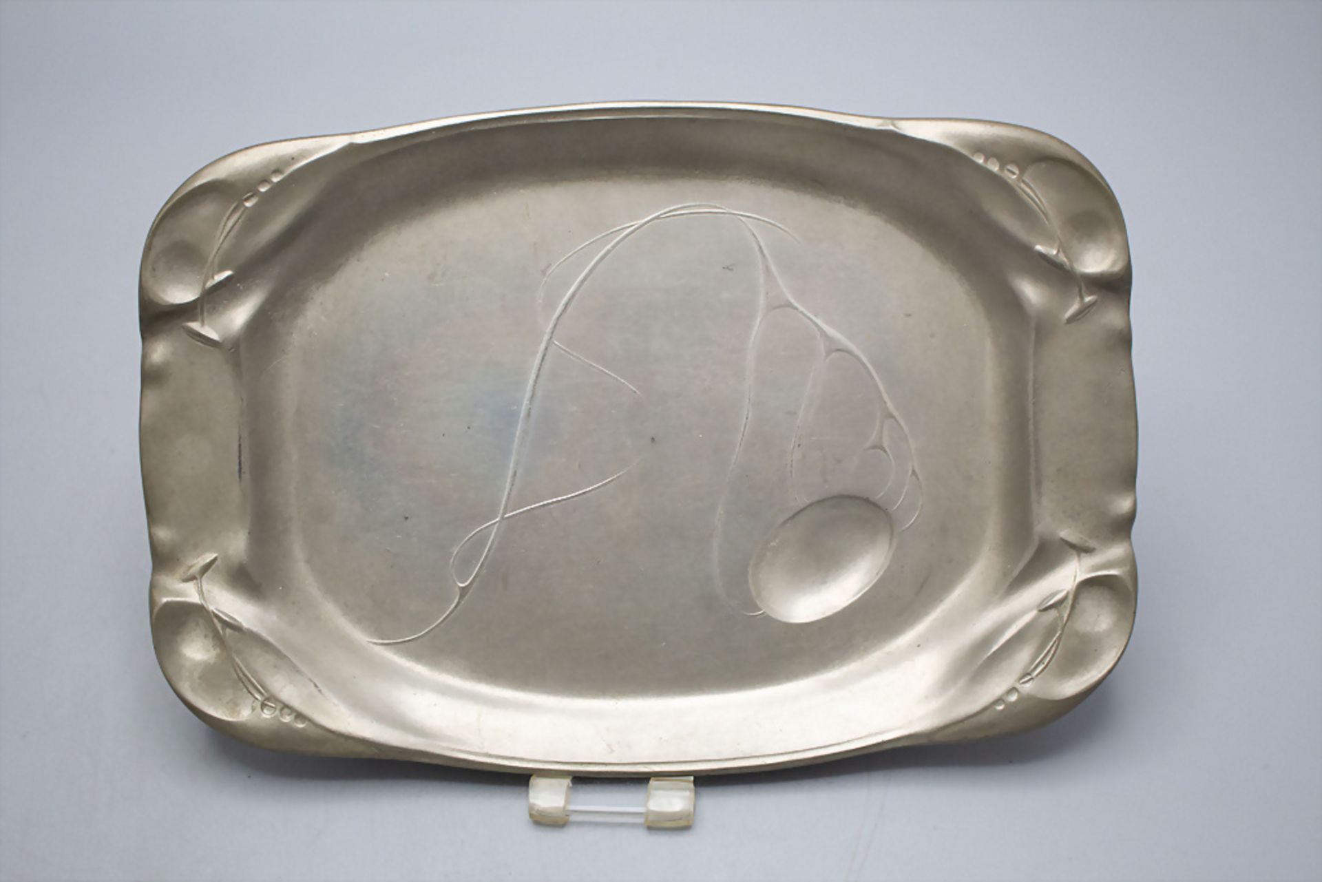 Jugendstil Ei-Tablett / An Art Nouveau egg tray, Kayserzinn, Krefeld, um 1905