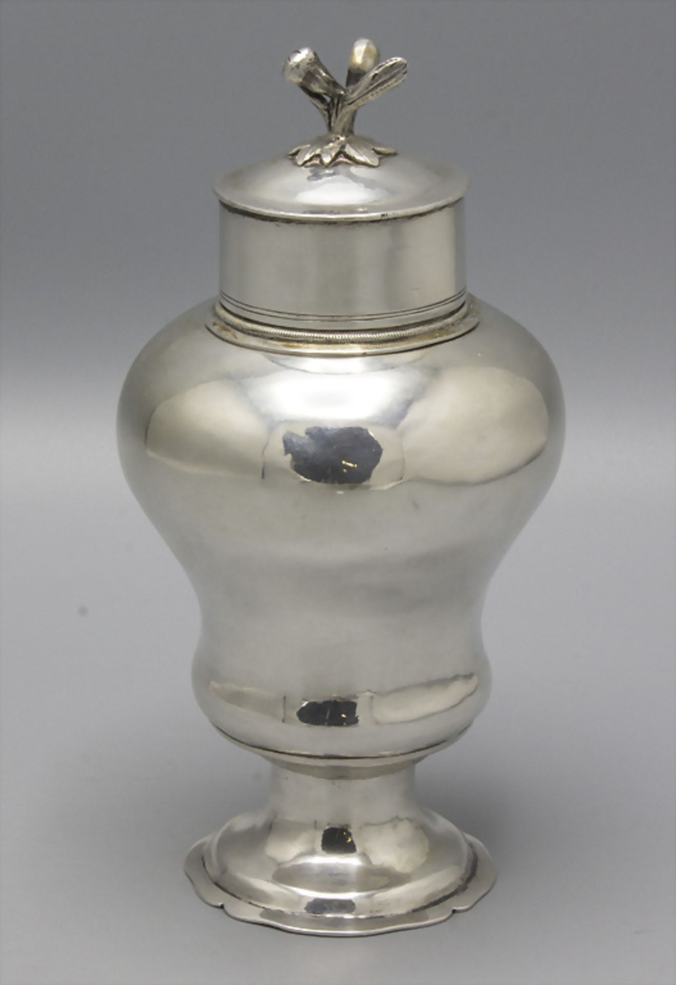 Barocker Zuckerstreuer / A Baroque sugar shaker, Jac. Wilh. Kolb, Augsburg, 1777-1779