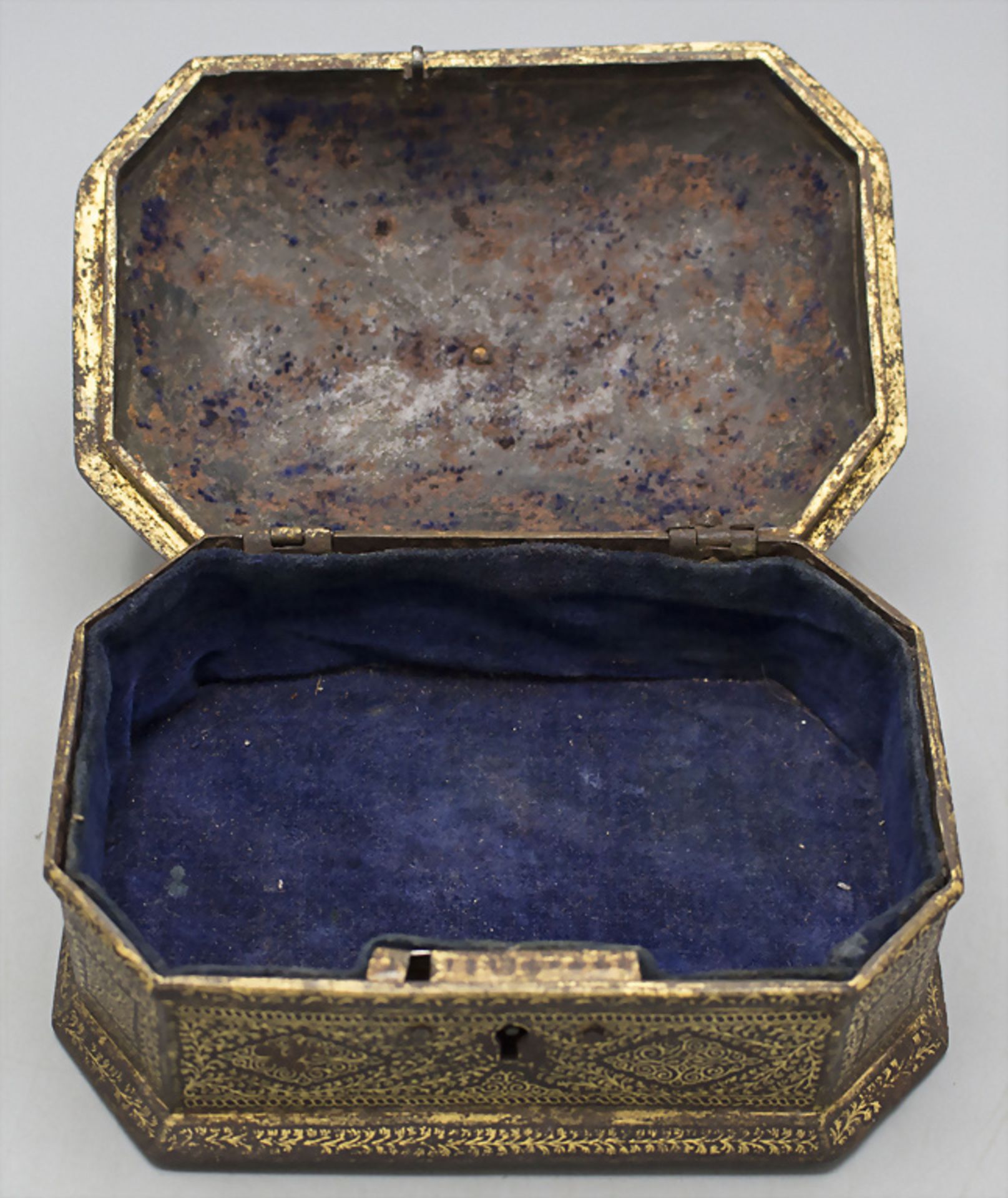 Orientalische Schatulle / An Oriental box, 18./19. Jh. - Bild 5 aus 6