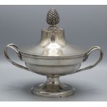 Legumier / Deckeldose / A silver tureen, Louis Joseph Milleraud-Bouty, Paris, 1786