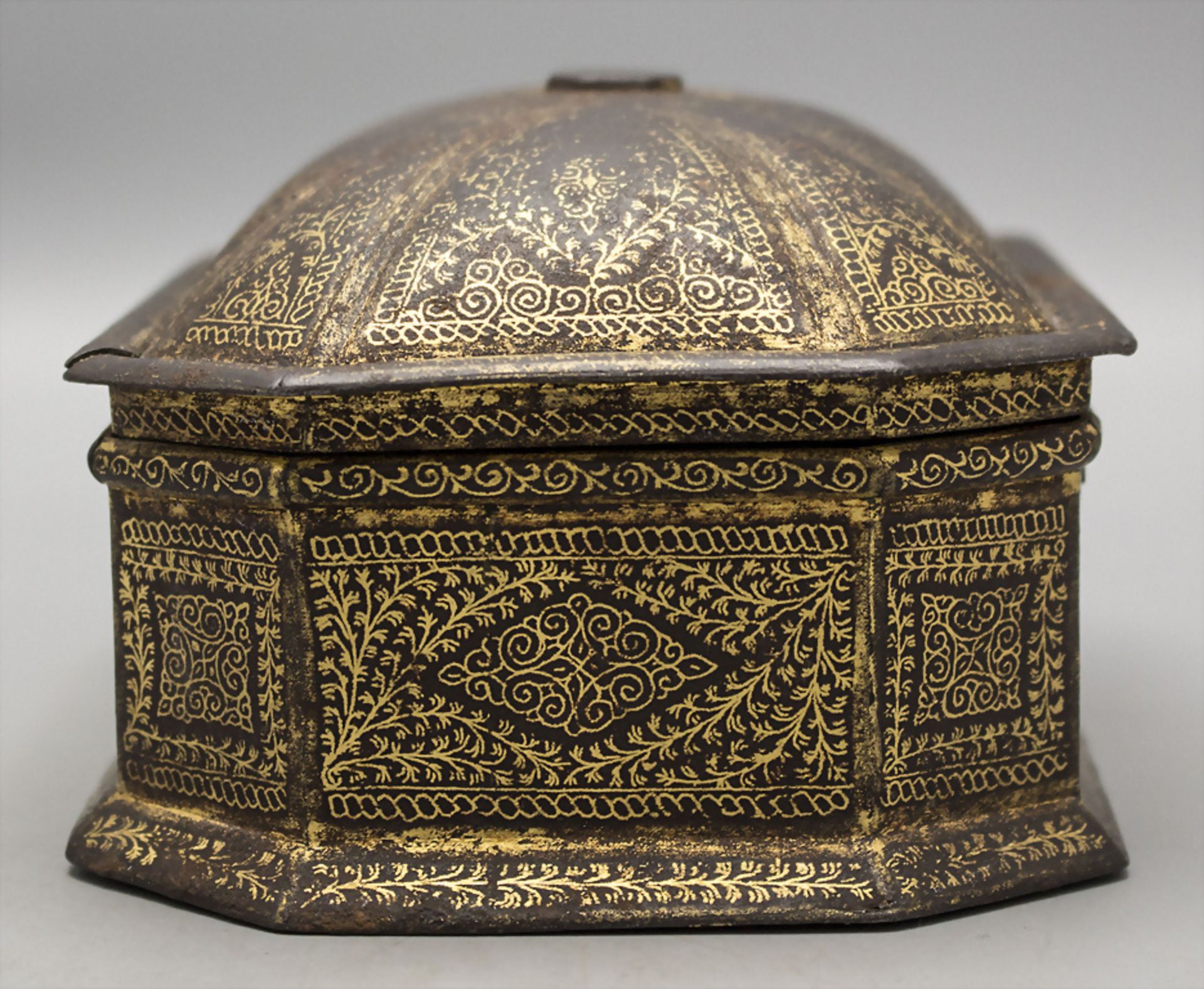 Orientalische Schatulle / An Oriental box, 18./19. Jh. - Bild 2 aus 6