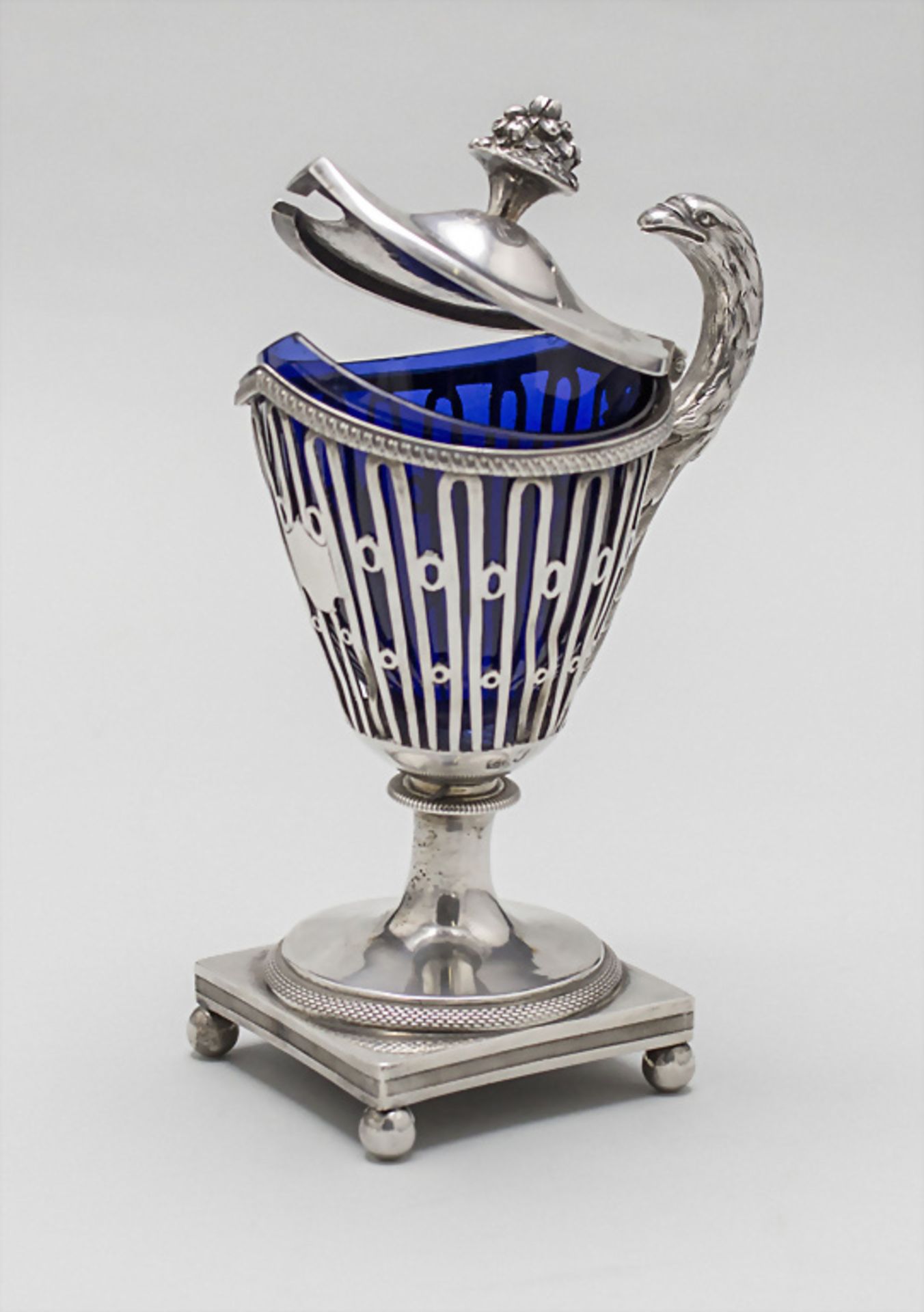 Empire Senftopf / Une moutardiere / A silver Empire mustard pot, Paris, 1798-1809